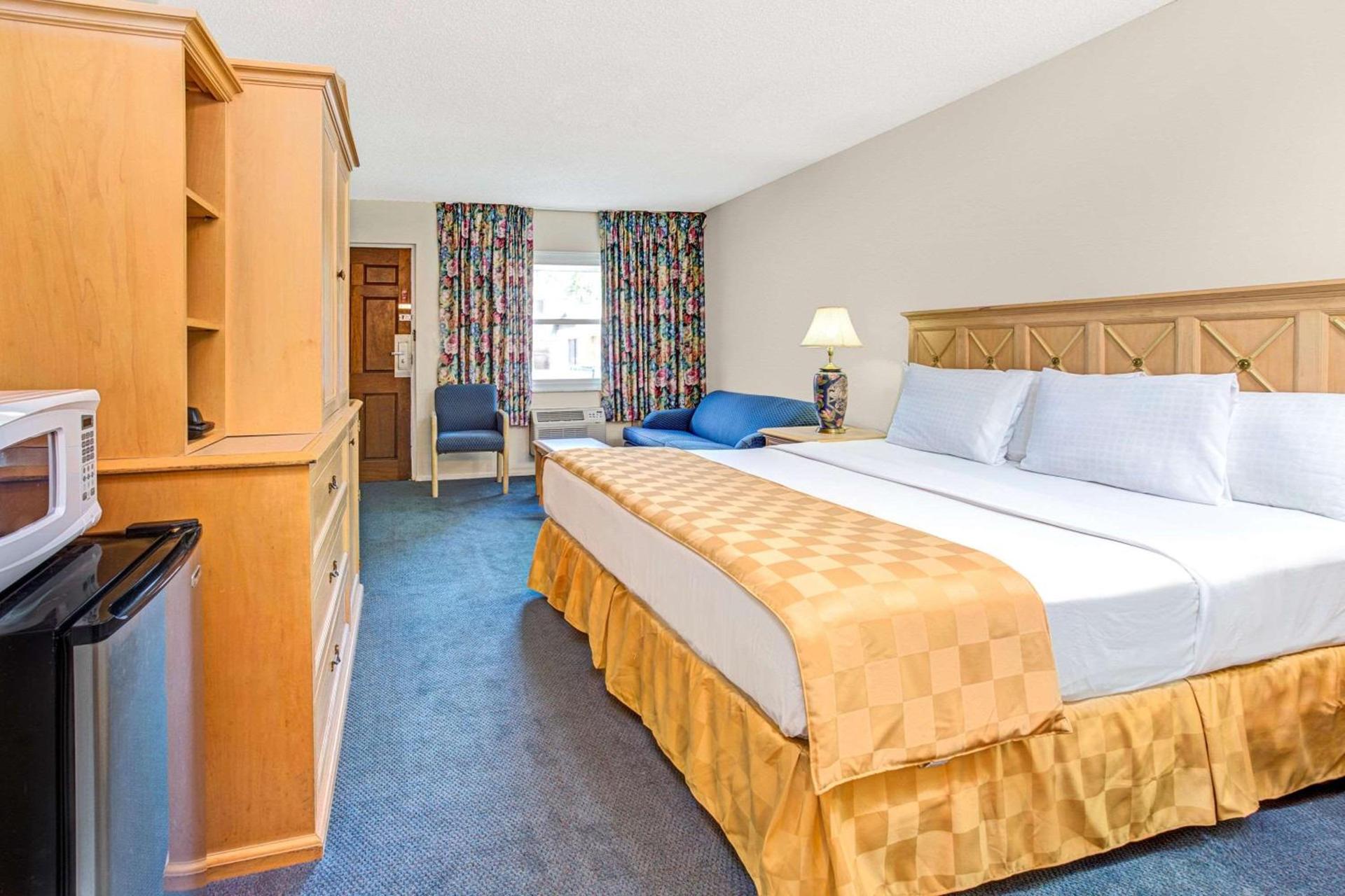 Knights Inn Kissimmee photo 8