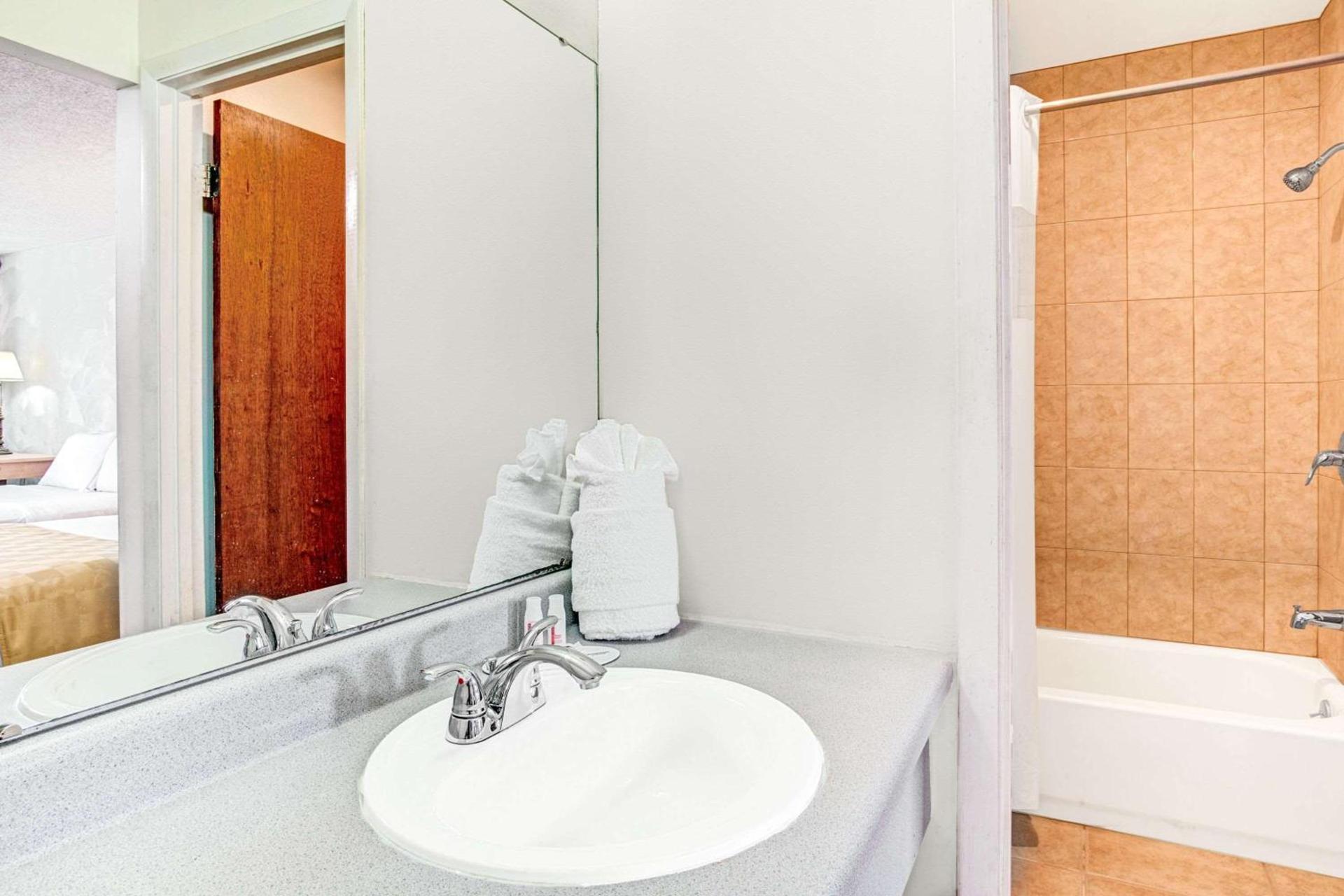 Knights Inn Kissimmee photo 7