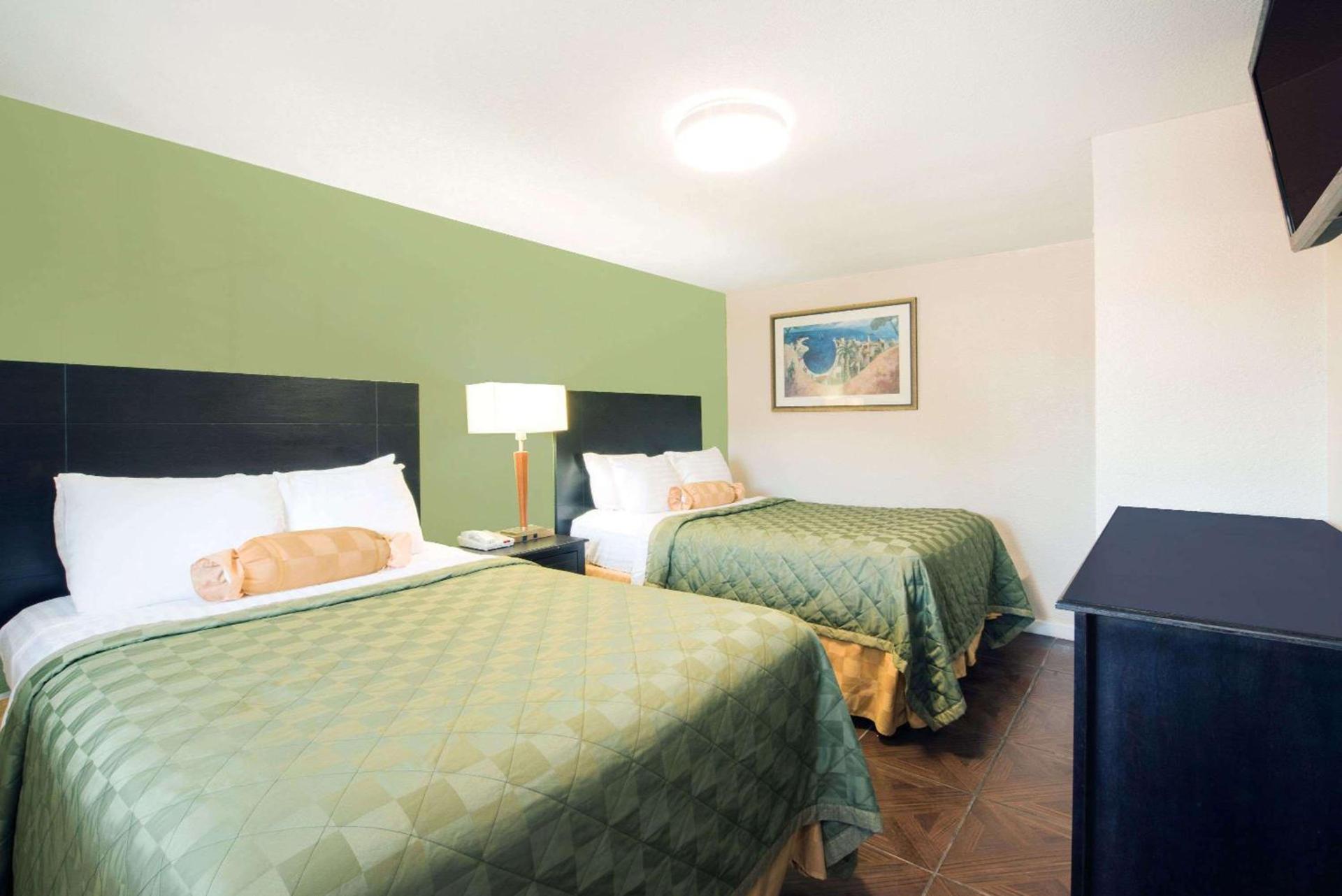Executive Inn & Kitchenette Suites-Eagle Pass photo 11