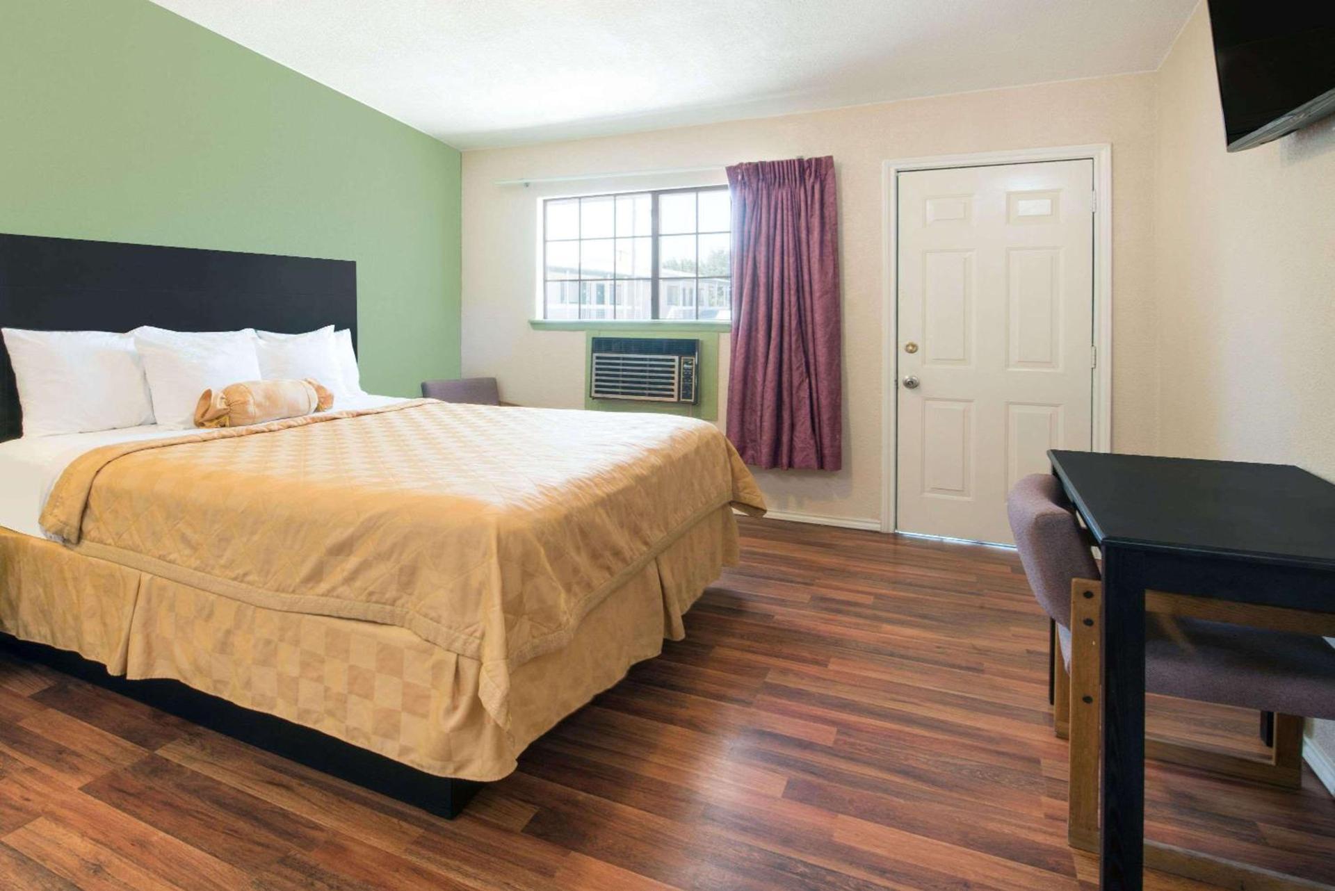 Executive Inn & Kitchenette Suites-Eagle Pass photo 9