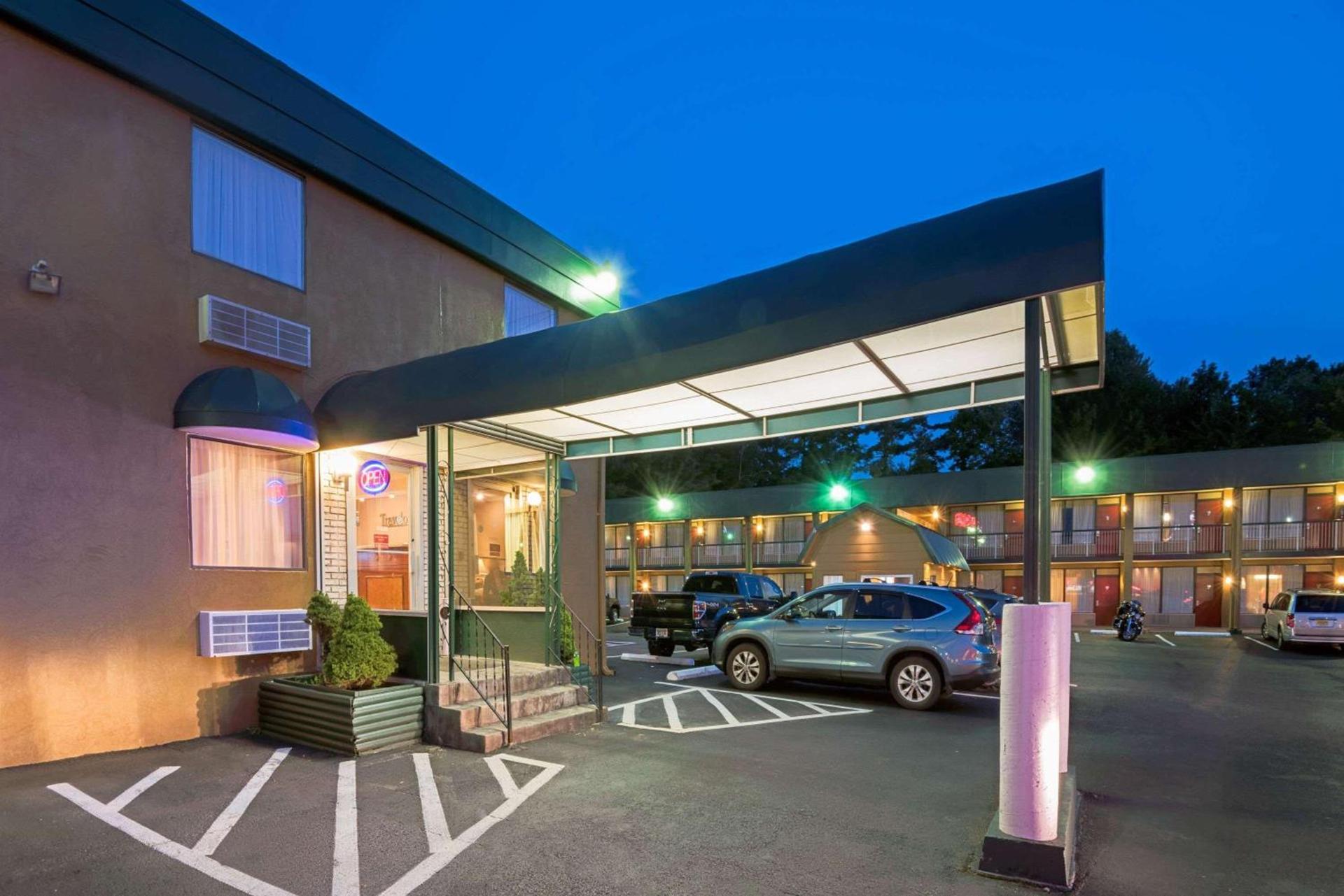 Travelodge by Wyndham Beckley photo 24
