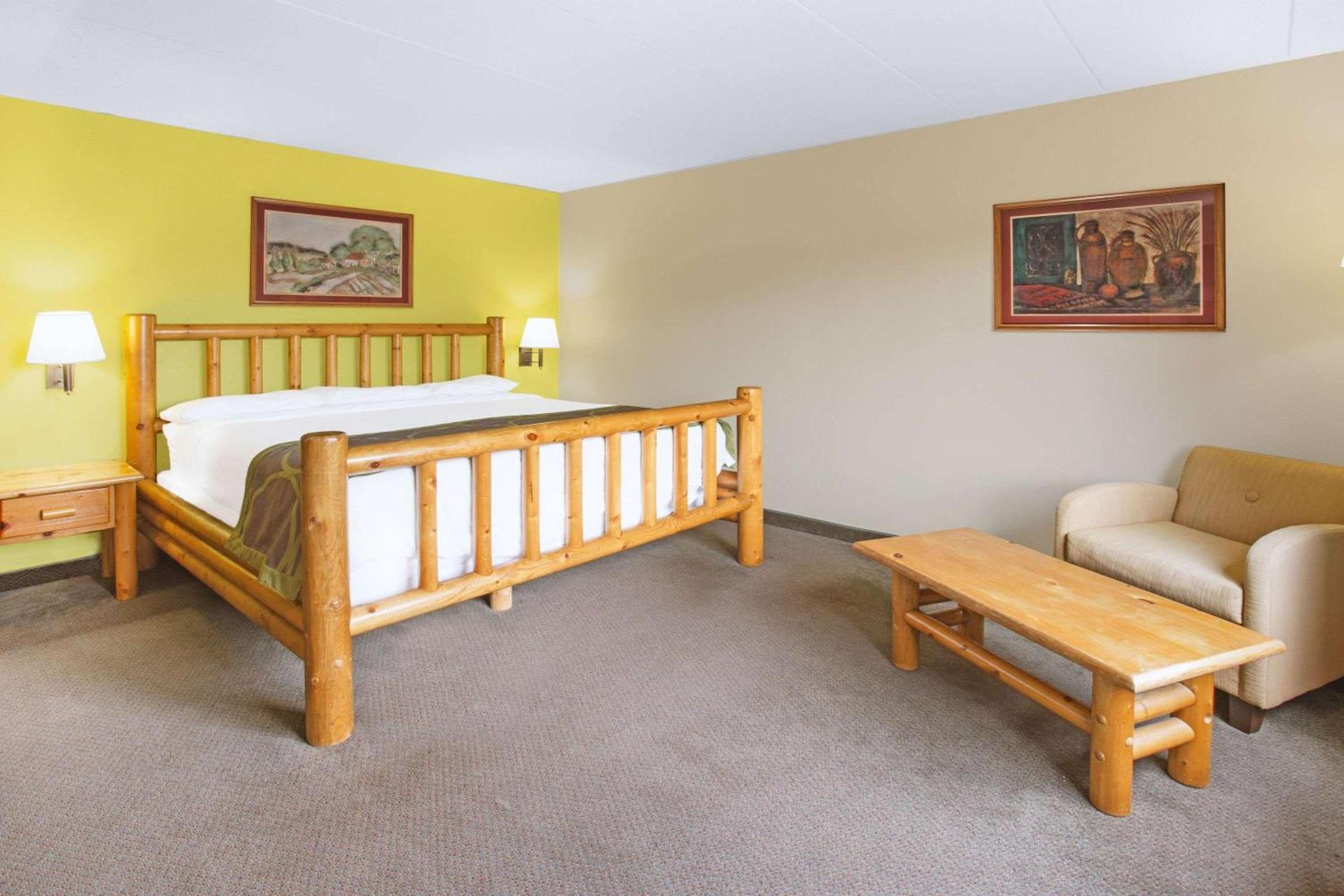 Super 8 by Wyndham Davenport photo 6