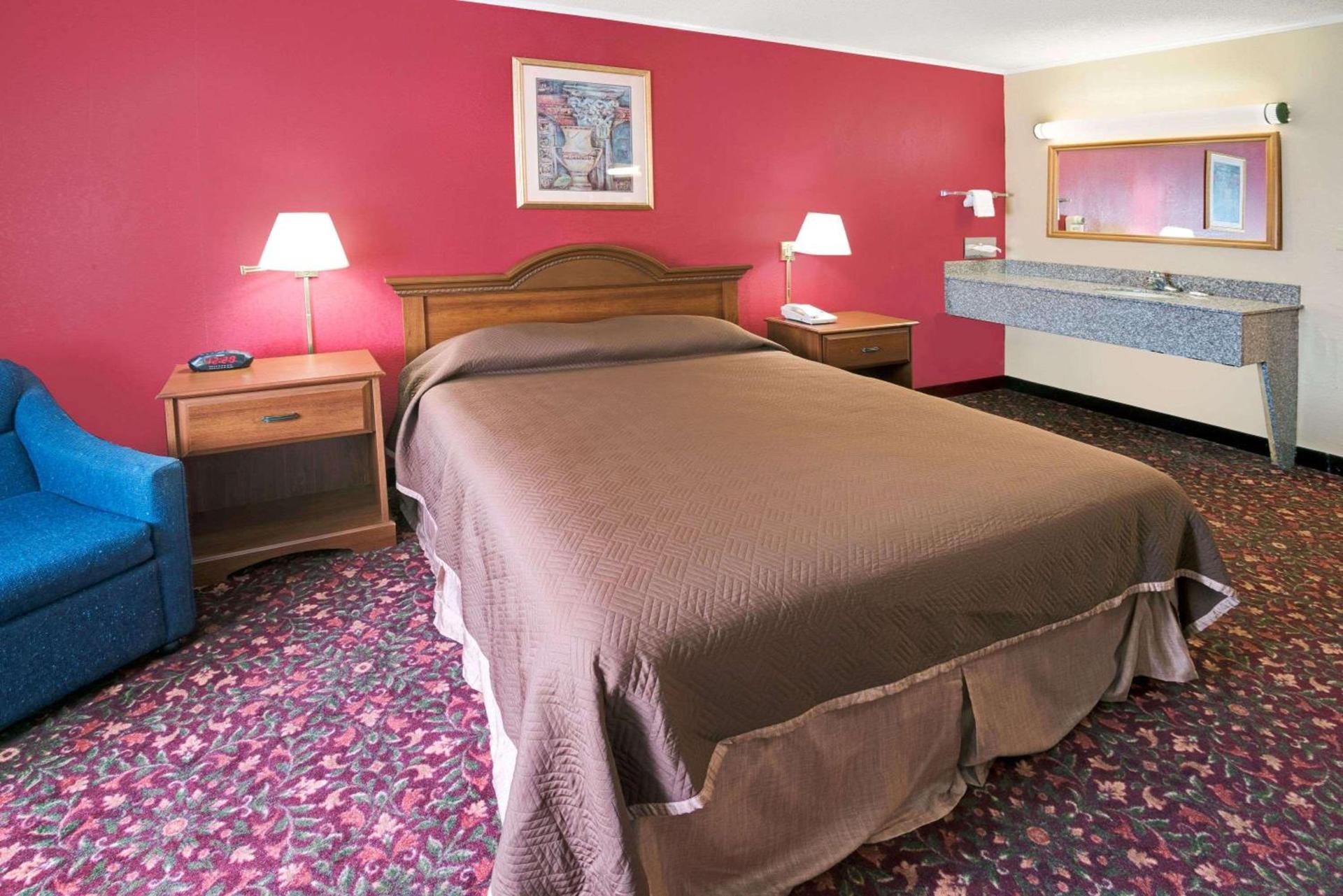 Travelodge by Wyndham Beckley photo 9