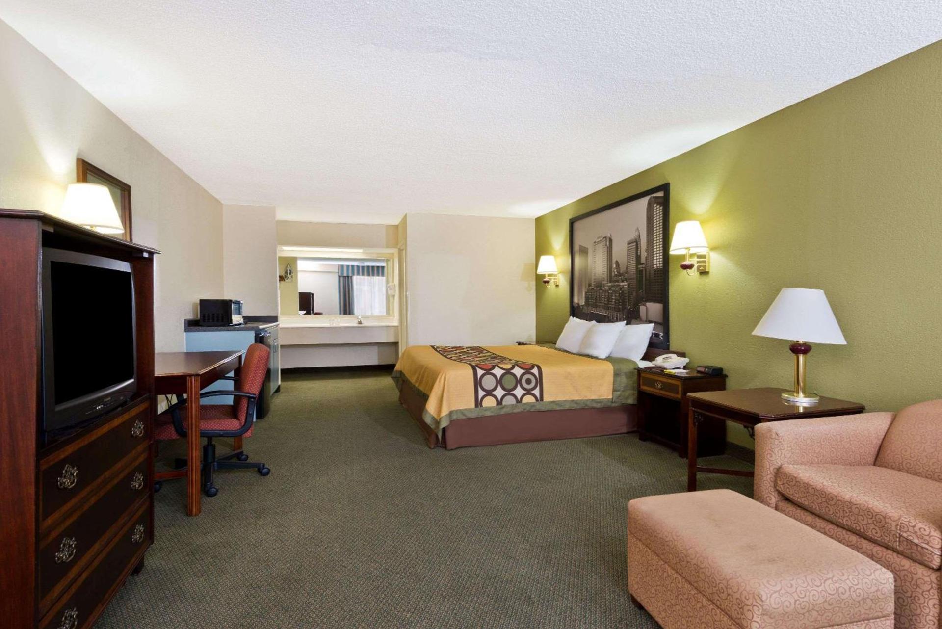 Super 8 by Wyndham Huntersville/Charlotte Area photo 16