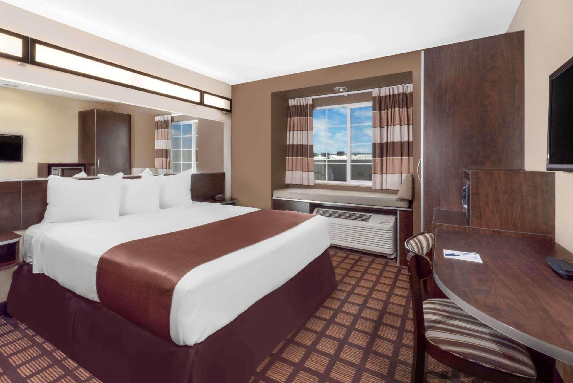 Microtel Inn & Suites by Wyndham photo 24
