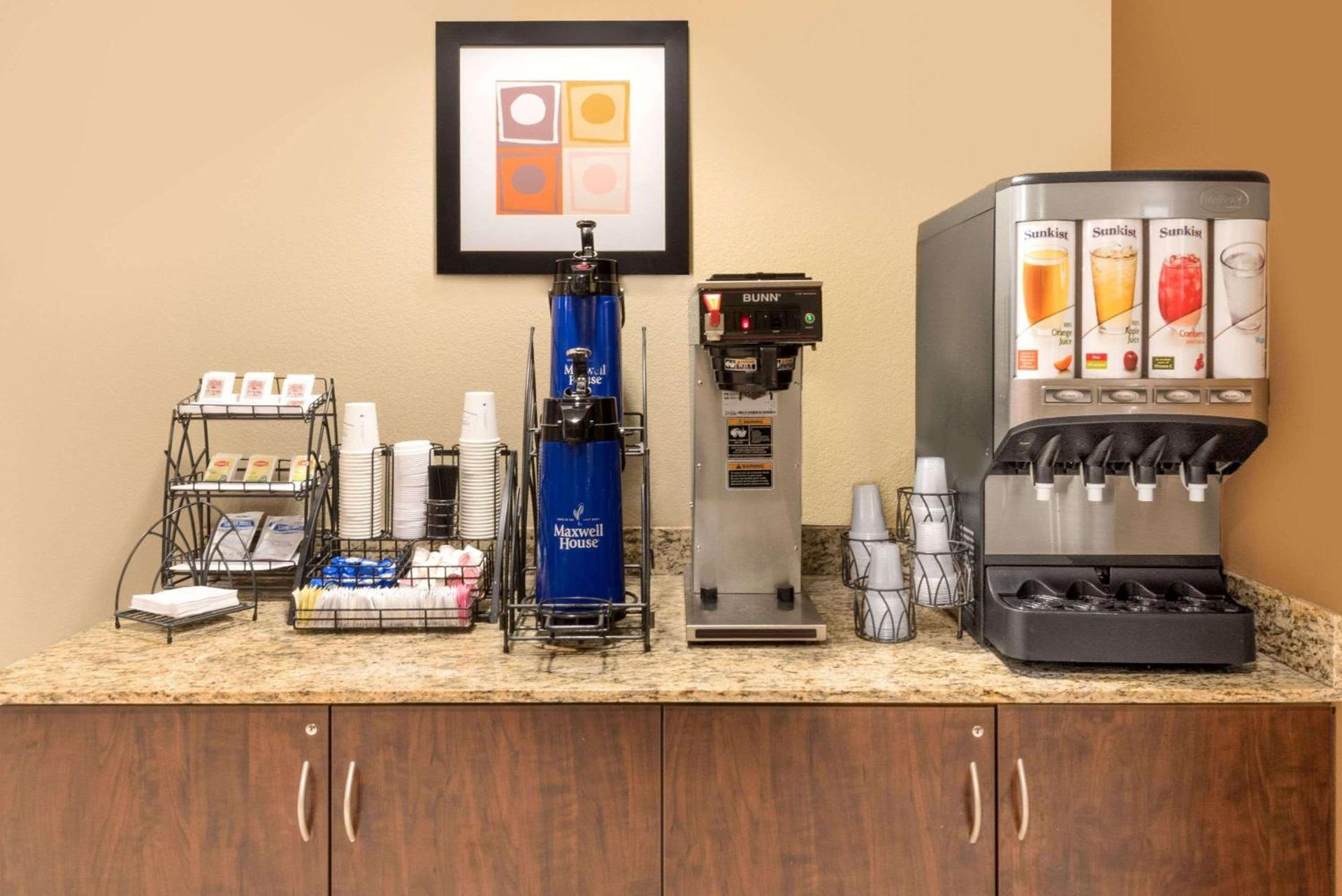 Microtel Inn & Suites by Wyndham photo 26