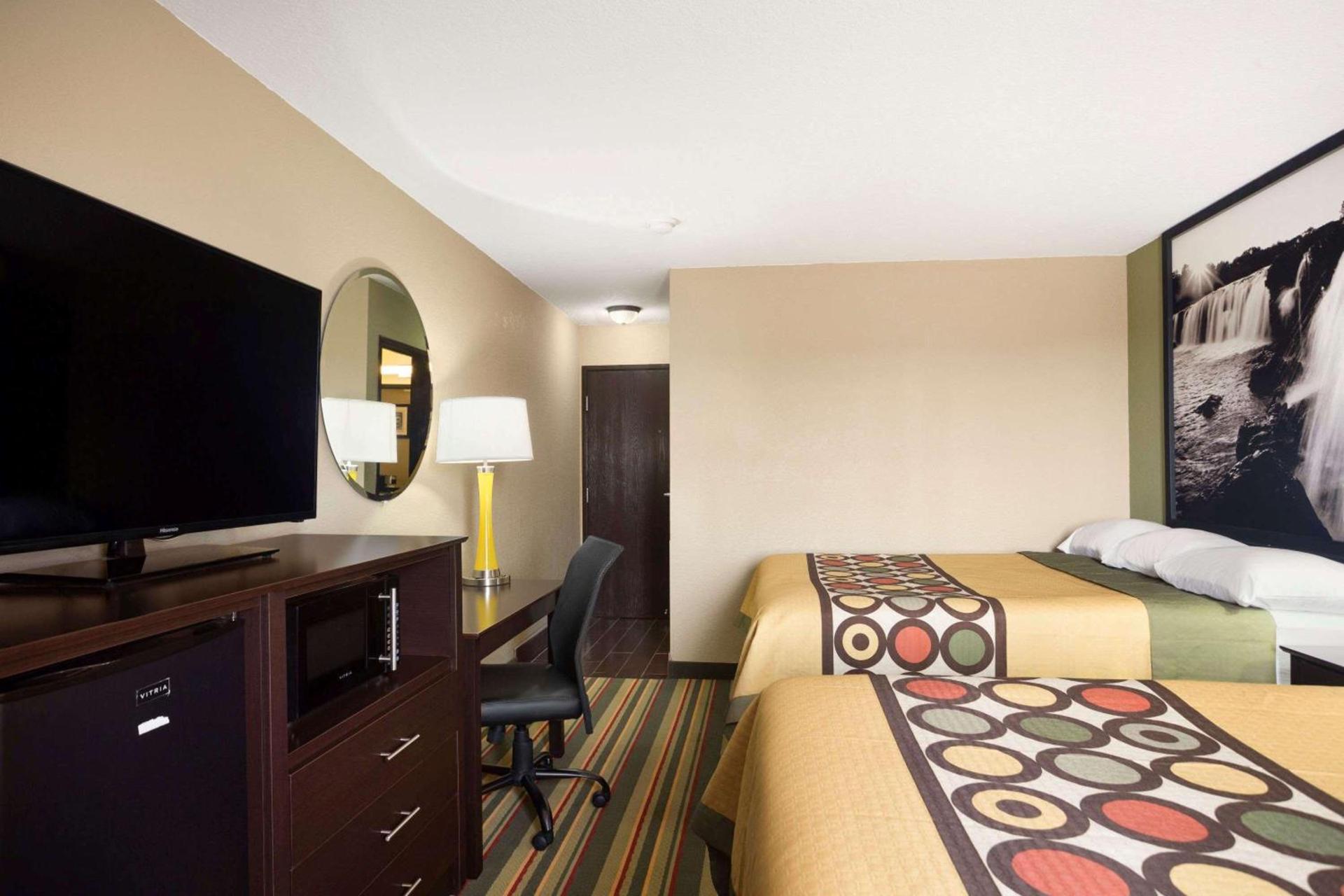 Super 8 by Wyndham Joplin photo 8