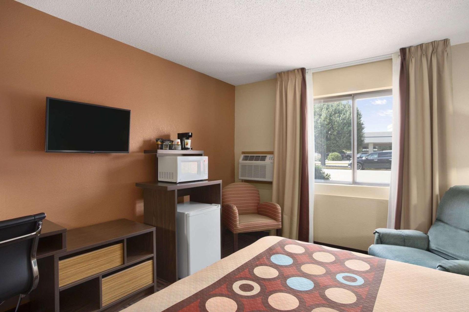 Super 8 by Wyndham Carbondale photo 24