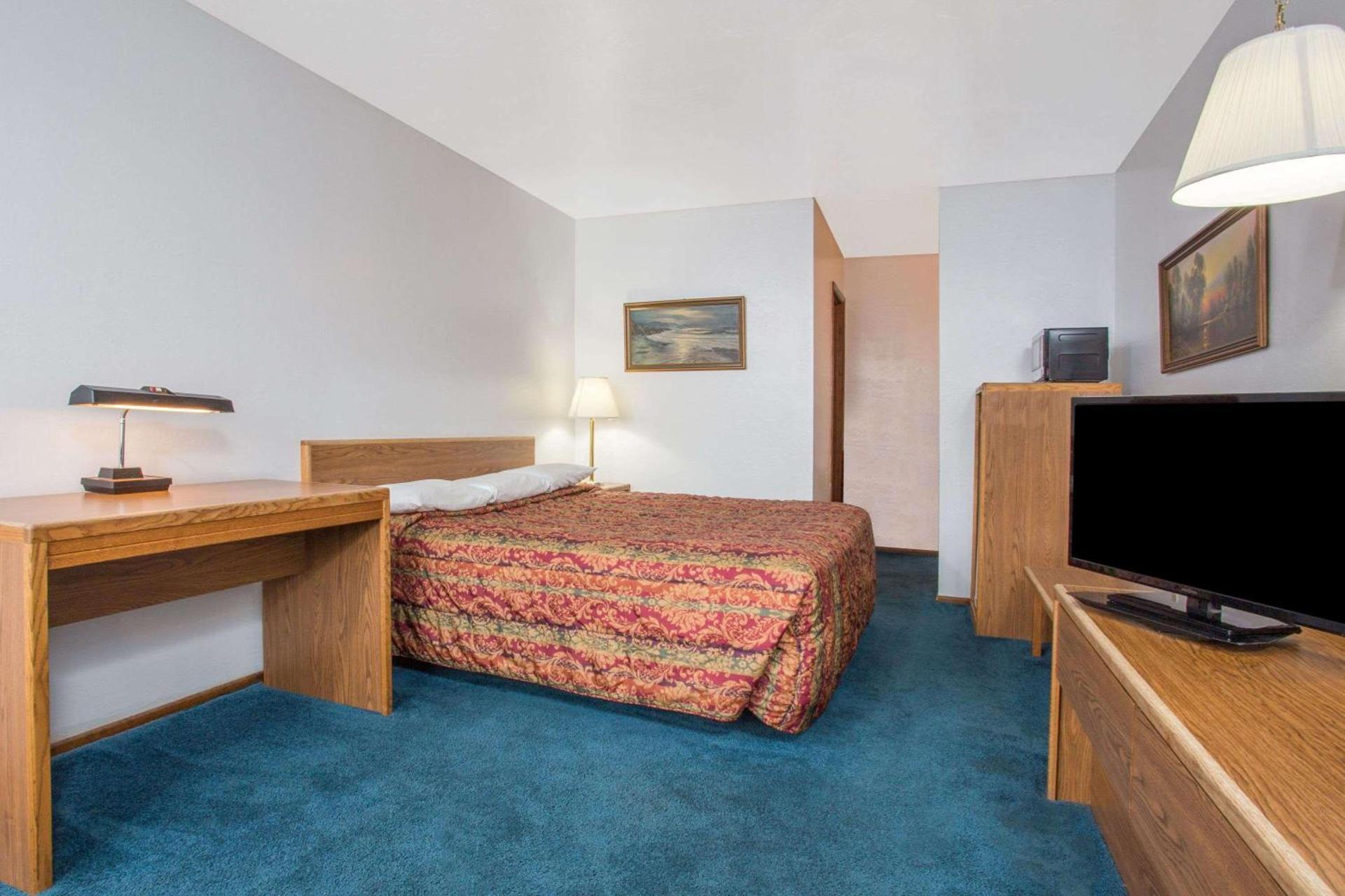 Knights Inn Boardman photo 10
