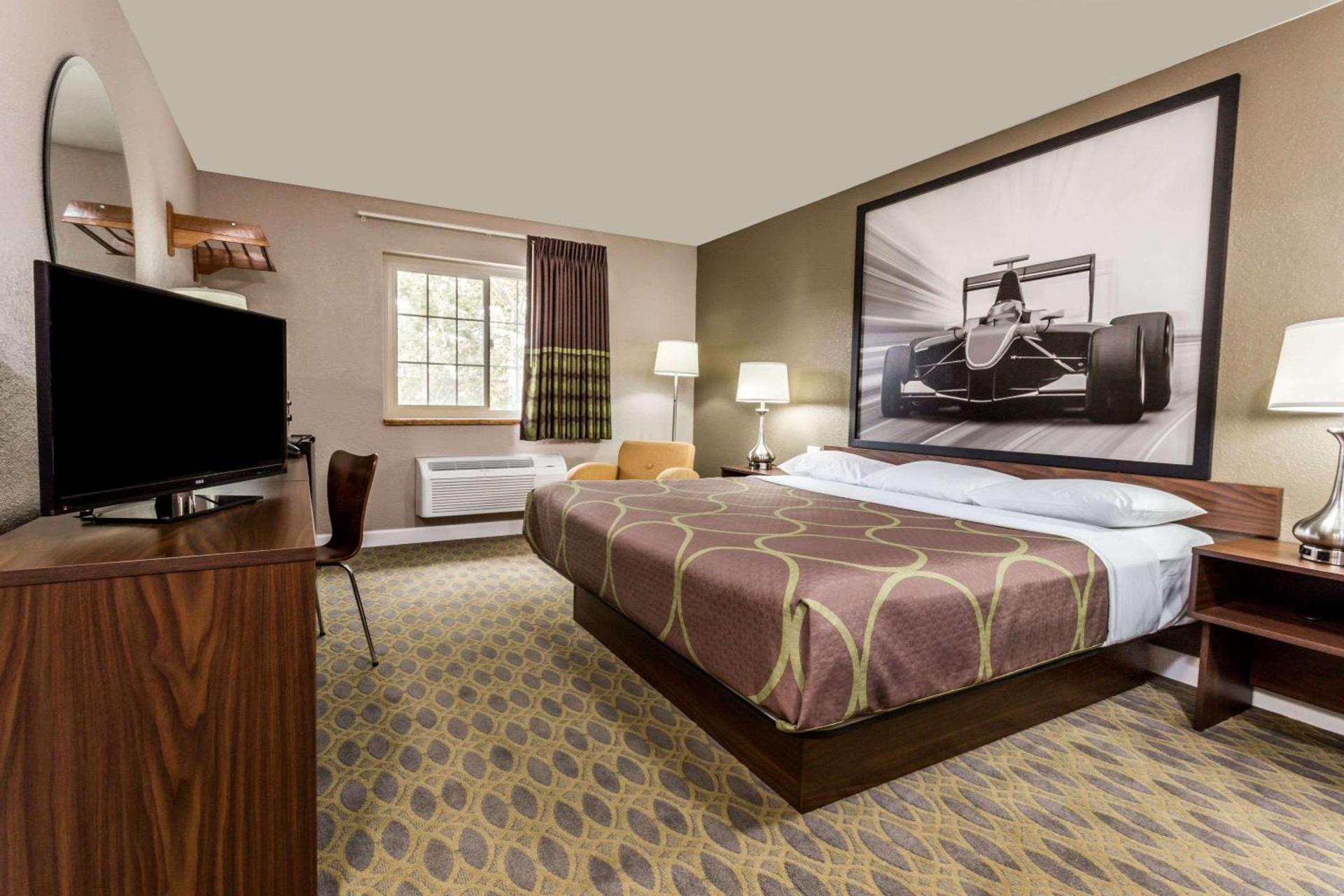 Super 8 by Wyndham Willows photo 10