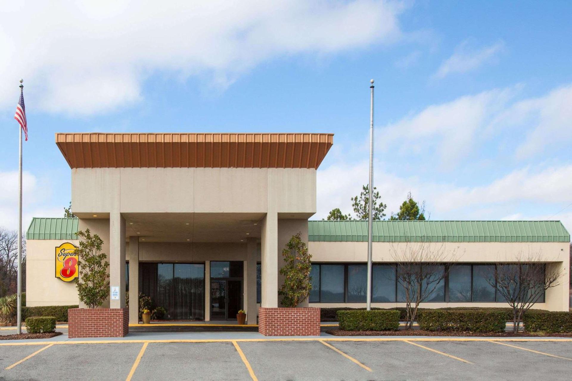 Super 8 by Wyndham Atoka photo 18