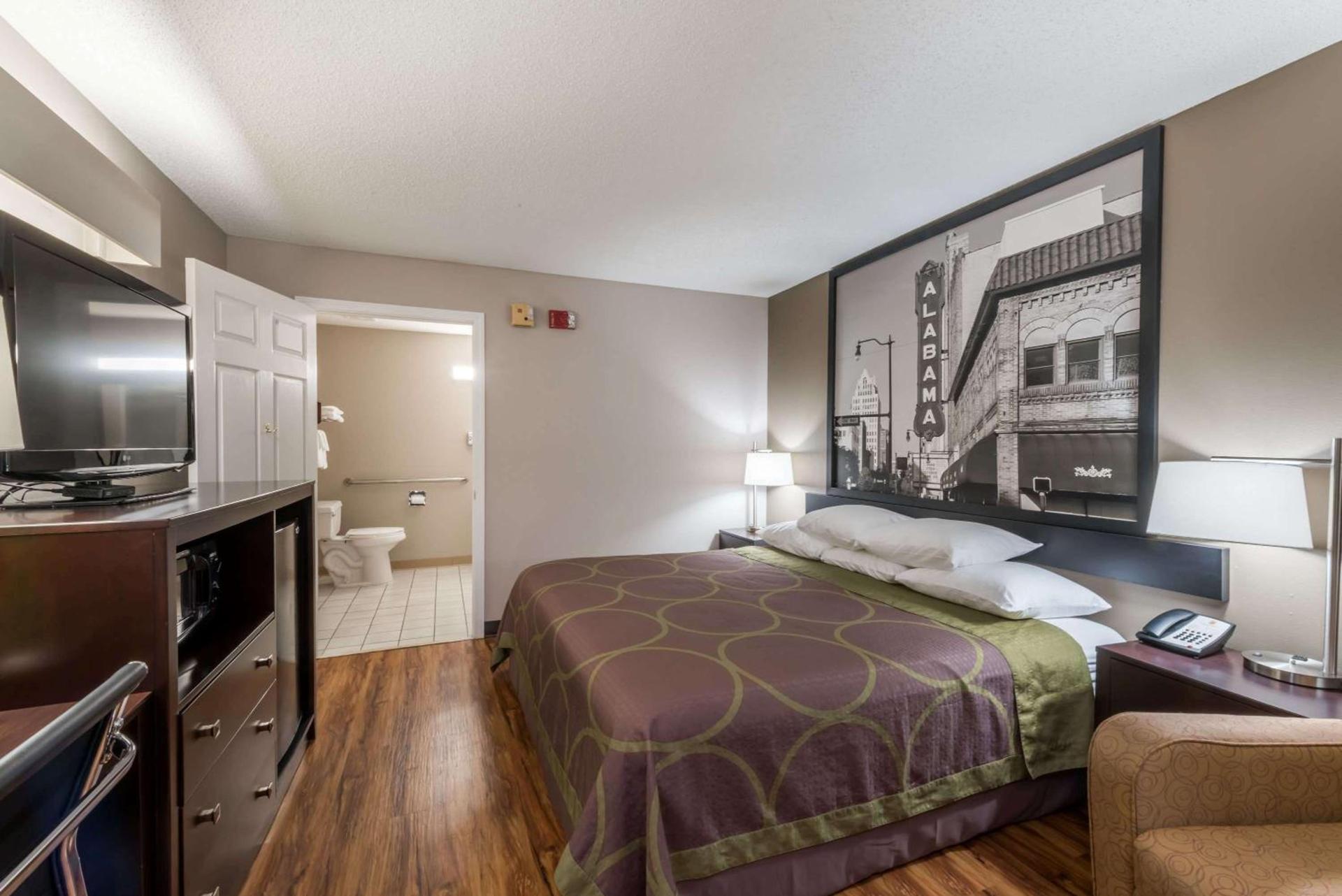 Super 8 by Wyndham Alexander City photo 15