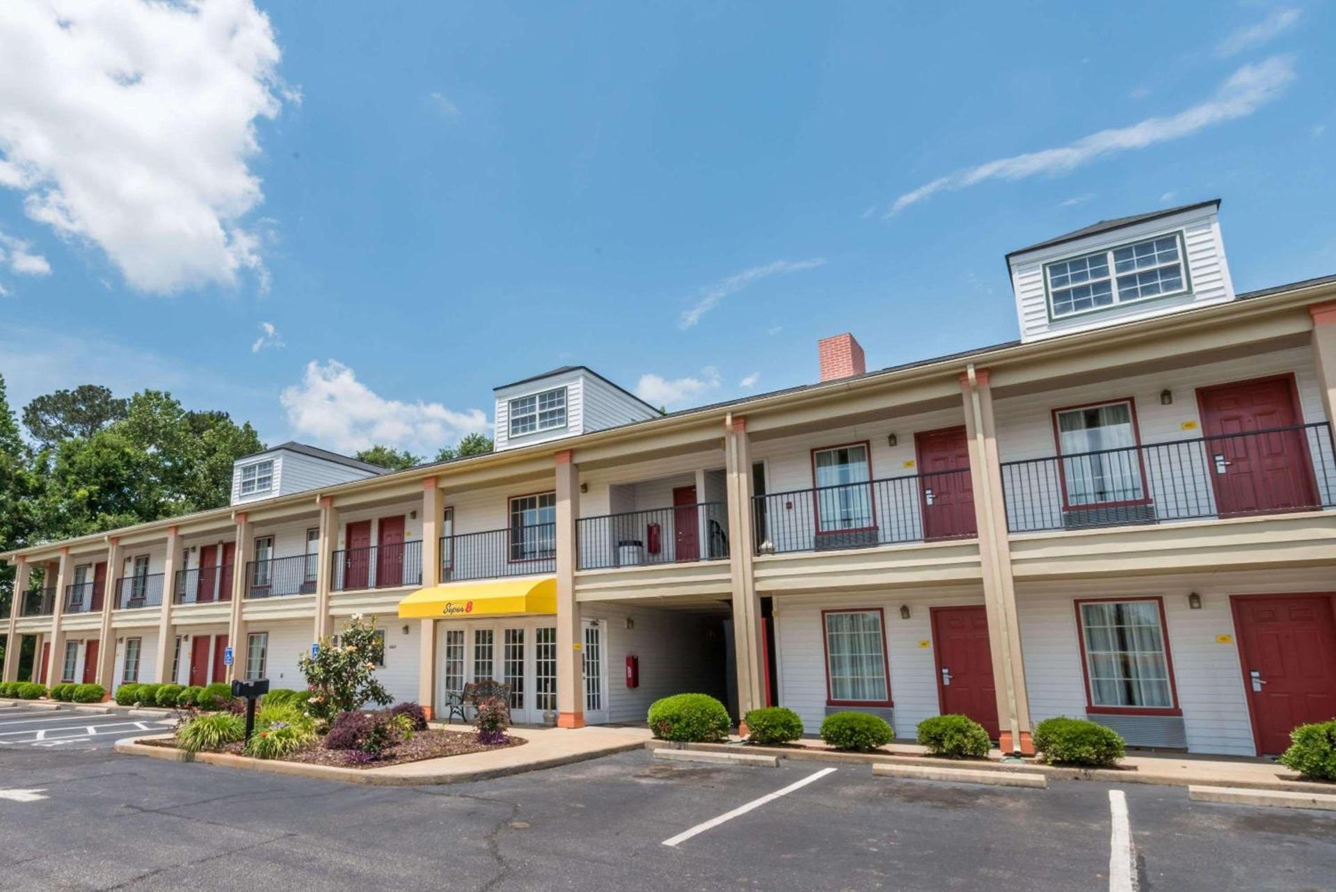 Super 8 by Wyndham Alexander City — hotel in Alexander City