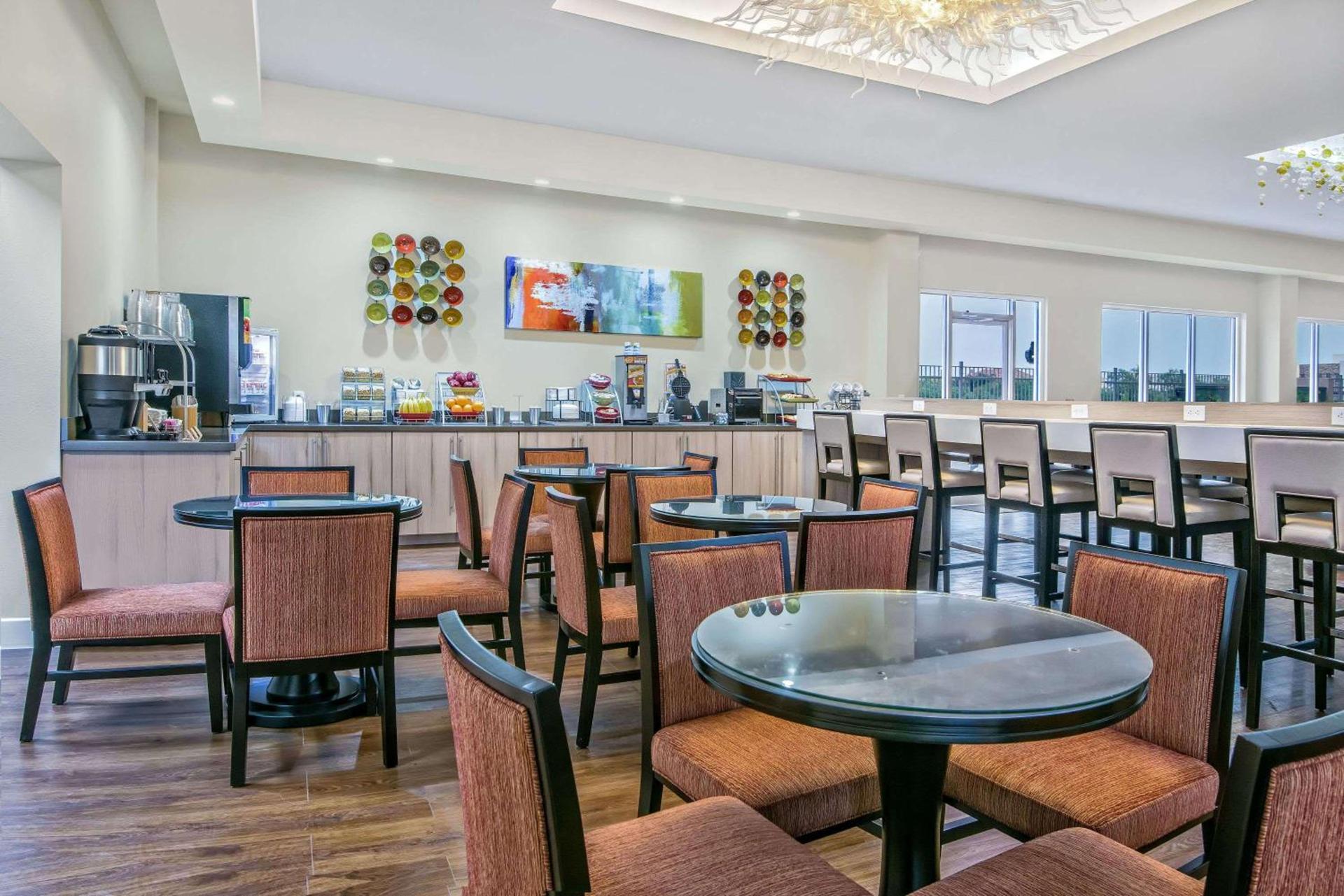 Hawthorn Extended Stay by Wyndham McAllen photo 16
