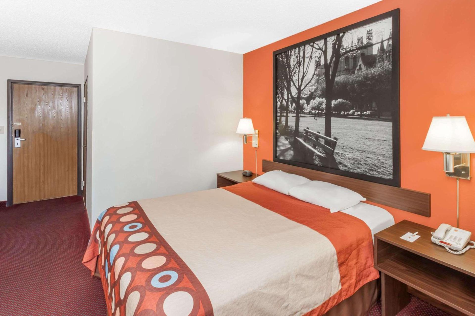 Super 8 by Wyndham Washington/Peoria Area photo 7