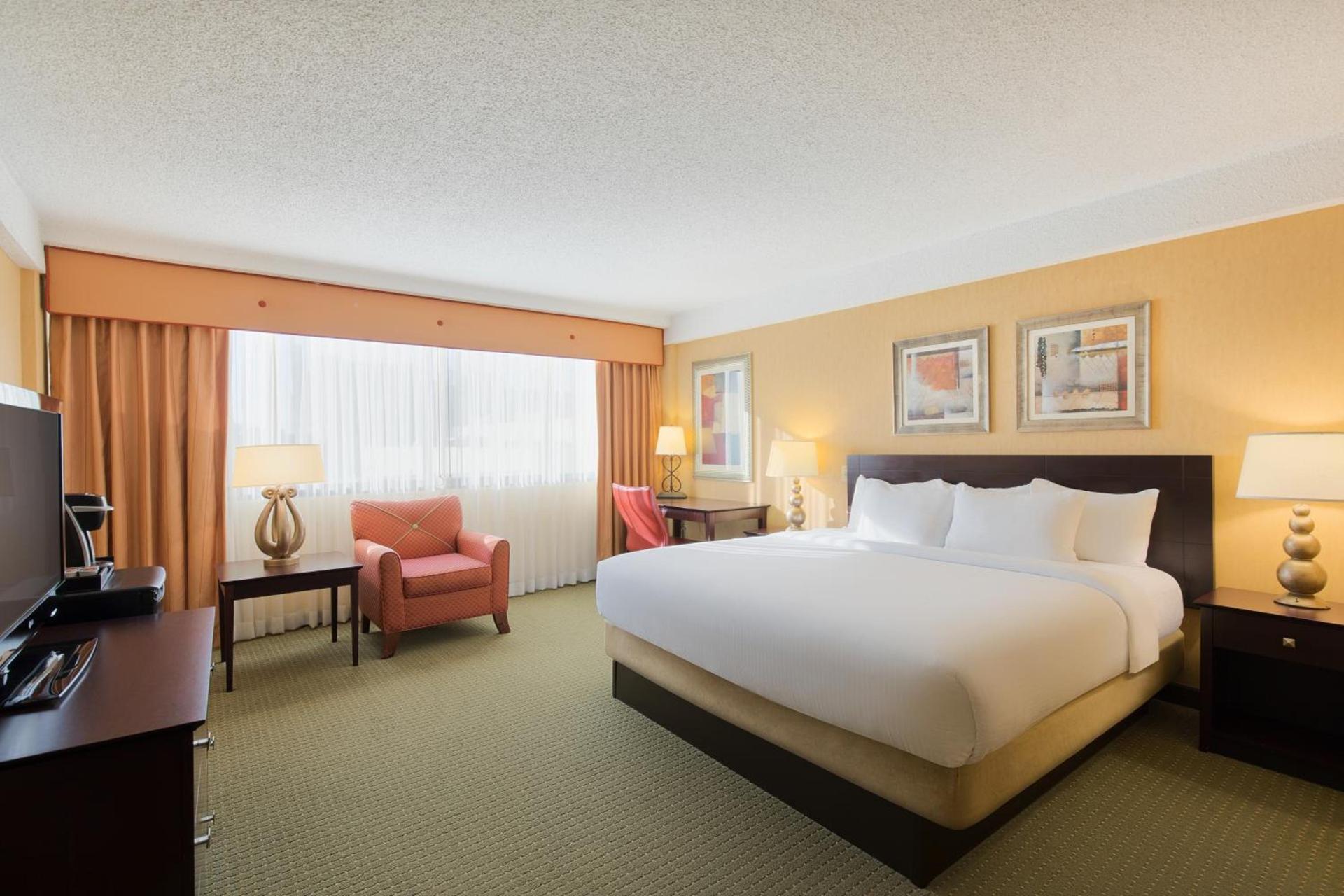 University Plaza Hotel photo 16