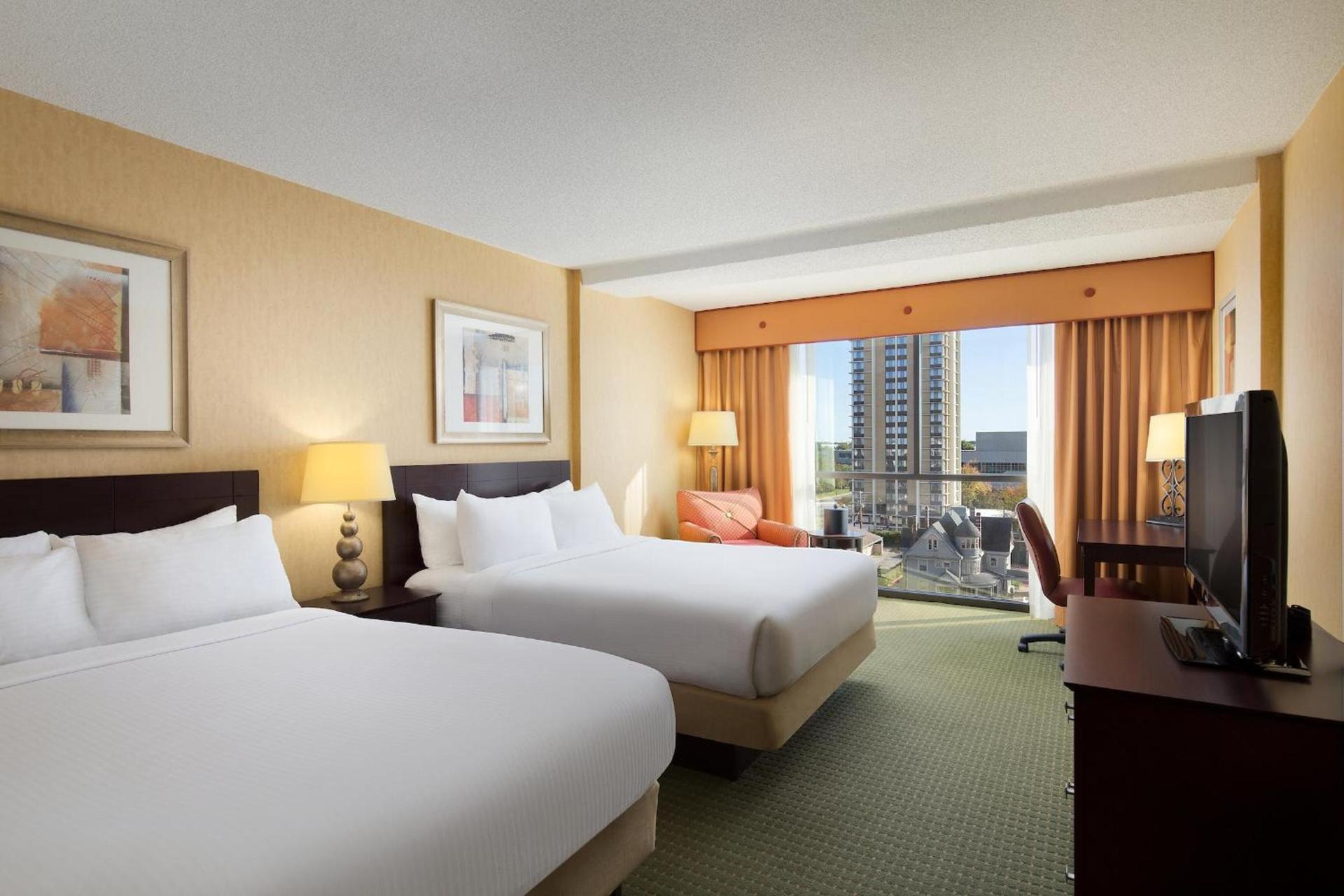University Plaza Hotel photo 11