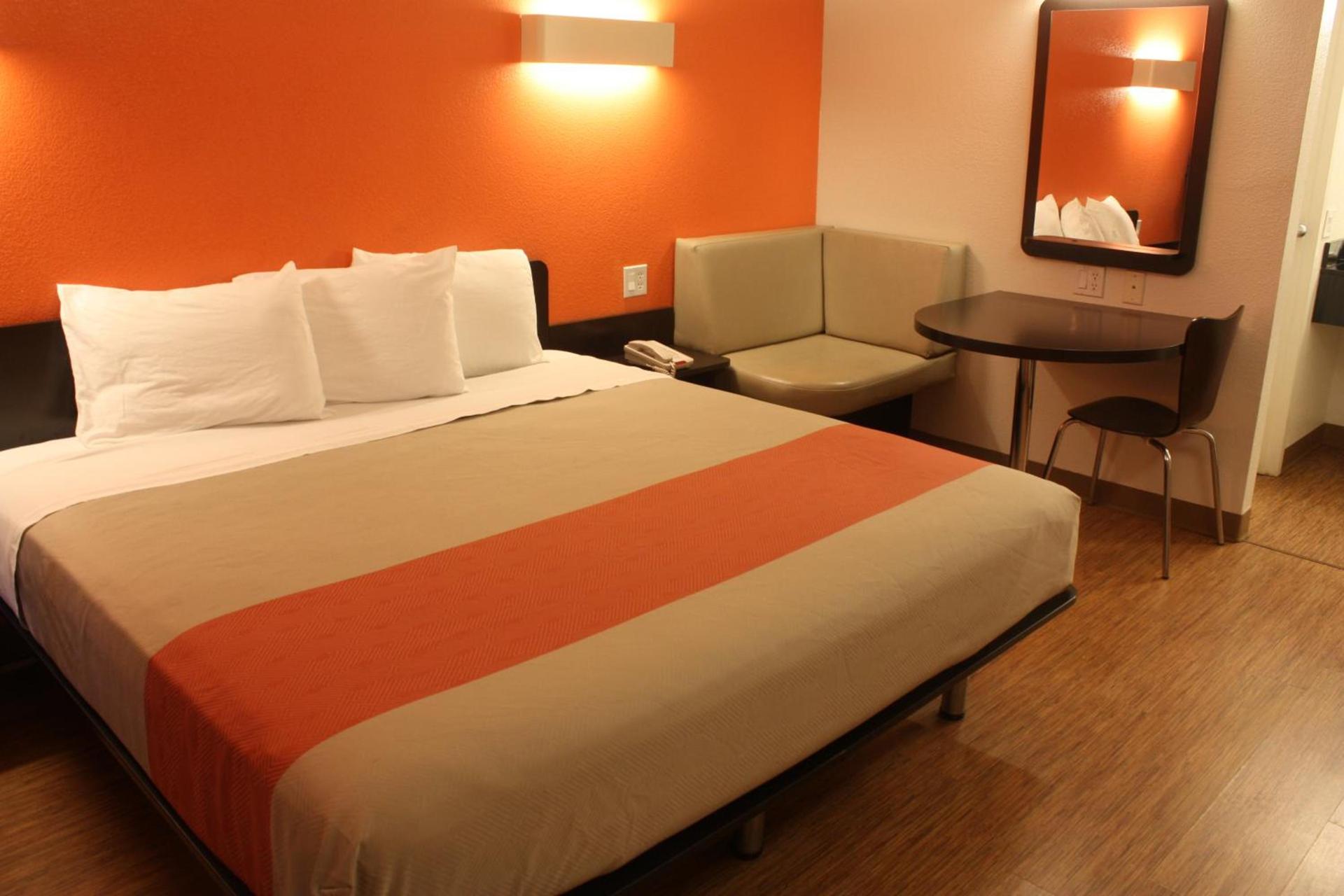 Motel 6-Youngstown, OH photo 39
