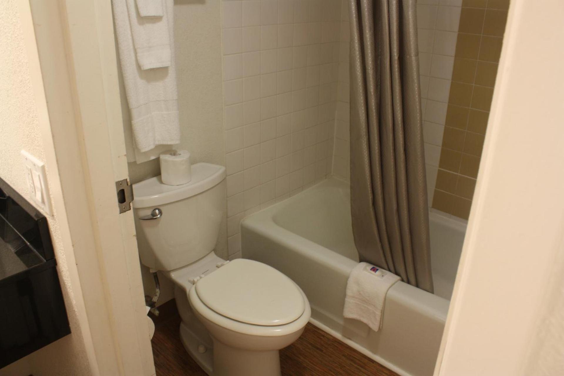 Motel 6-Youngstown, OH photo 35