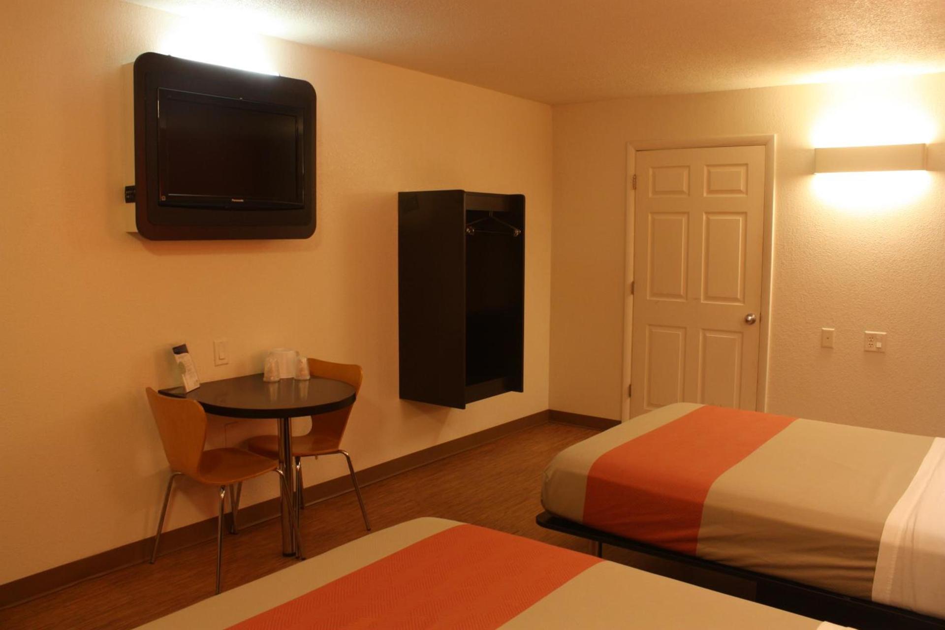 Motel 6-Youngstown, OH photo 33