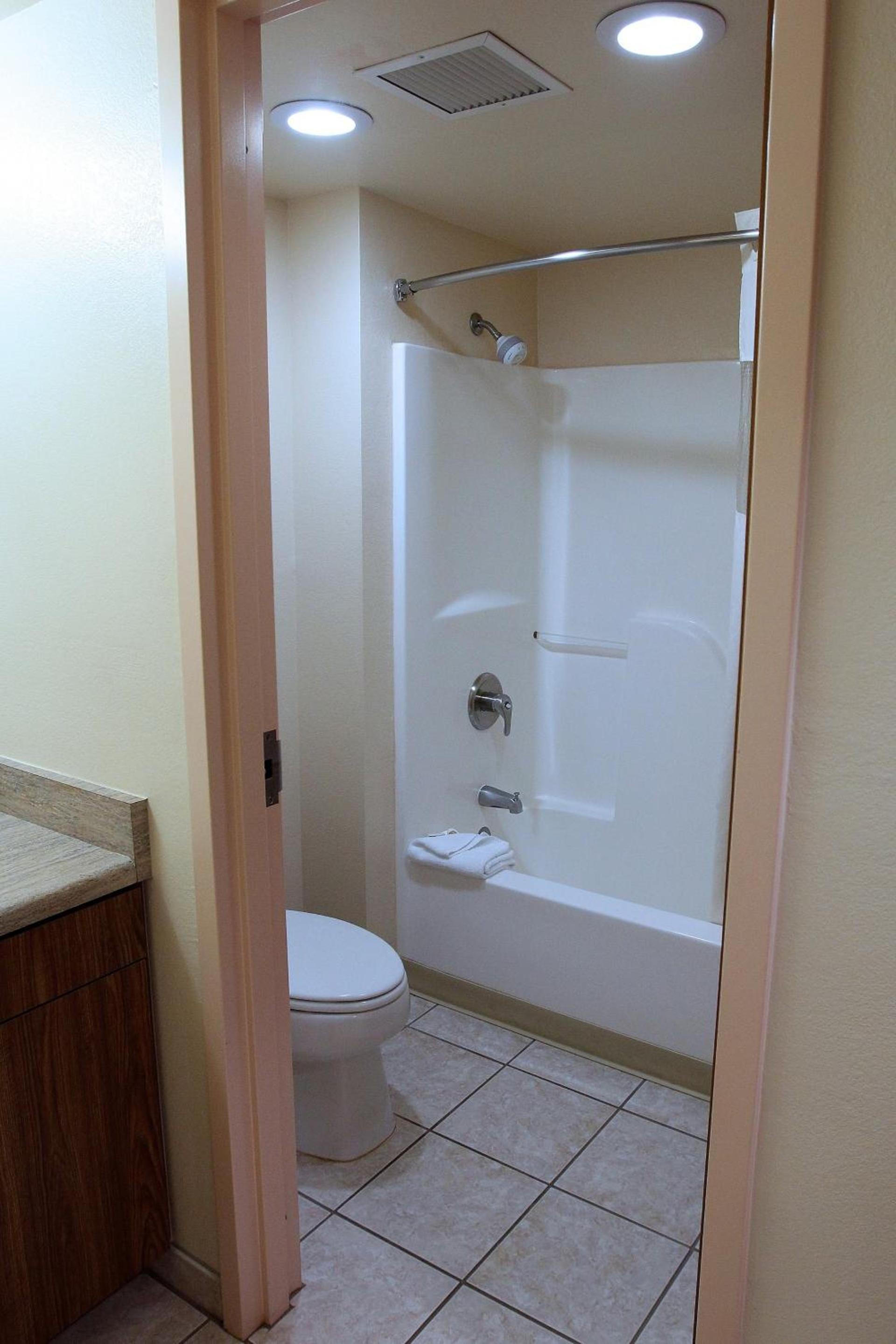 Gateway Studio Suites photo 21