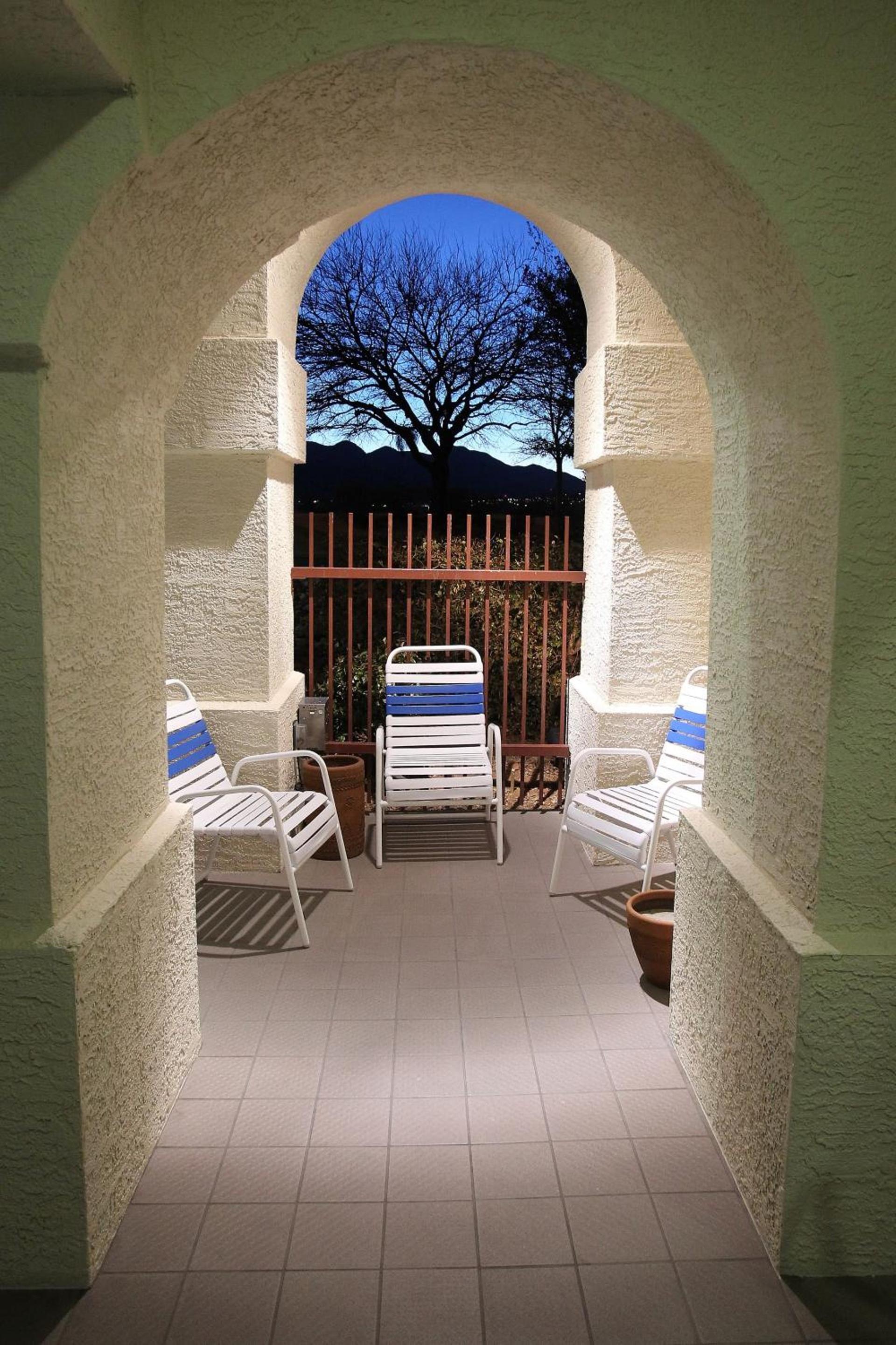 Gateway Studio Suites photo 28
