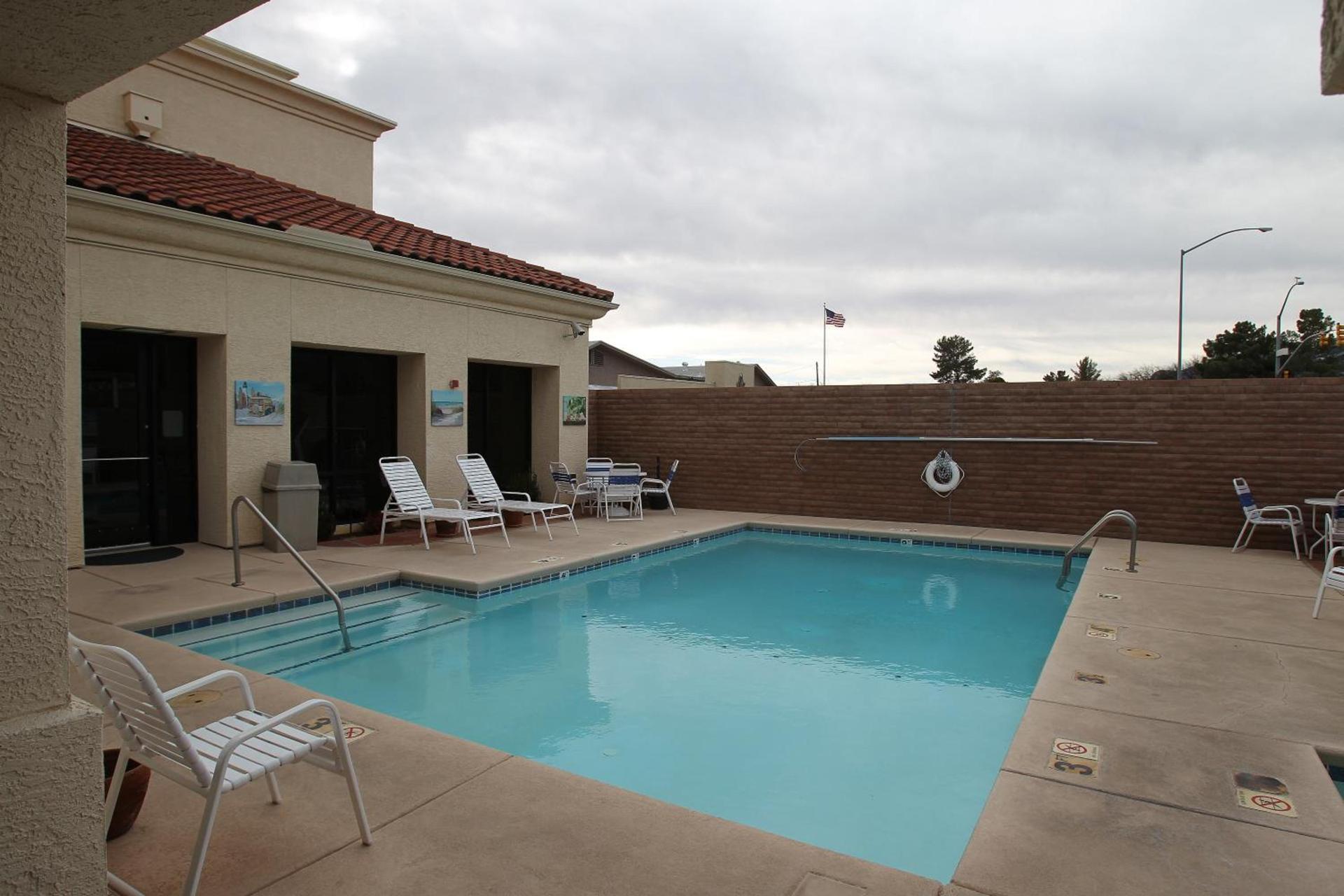 Gateway Studio Suites photo 24