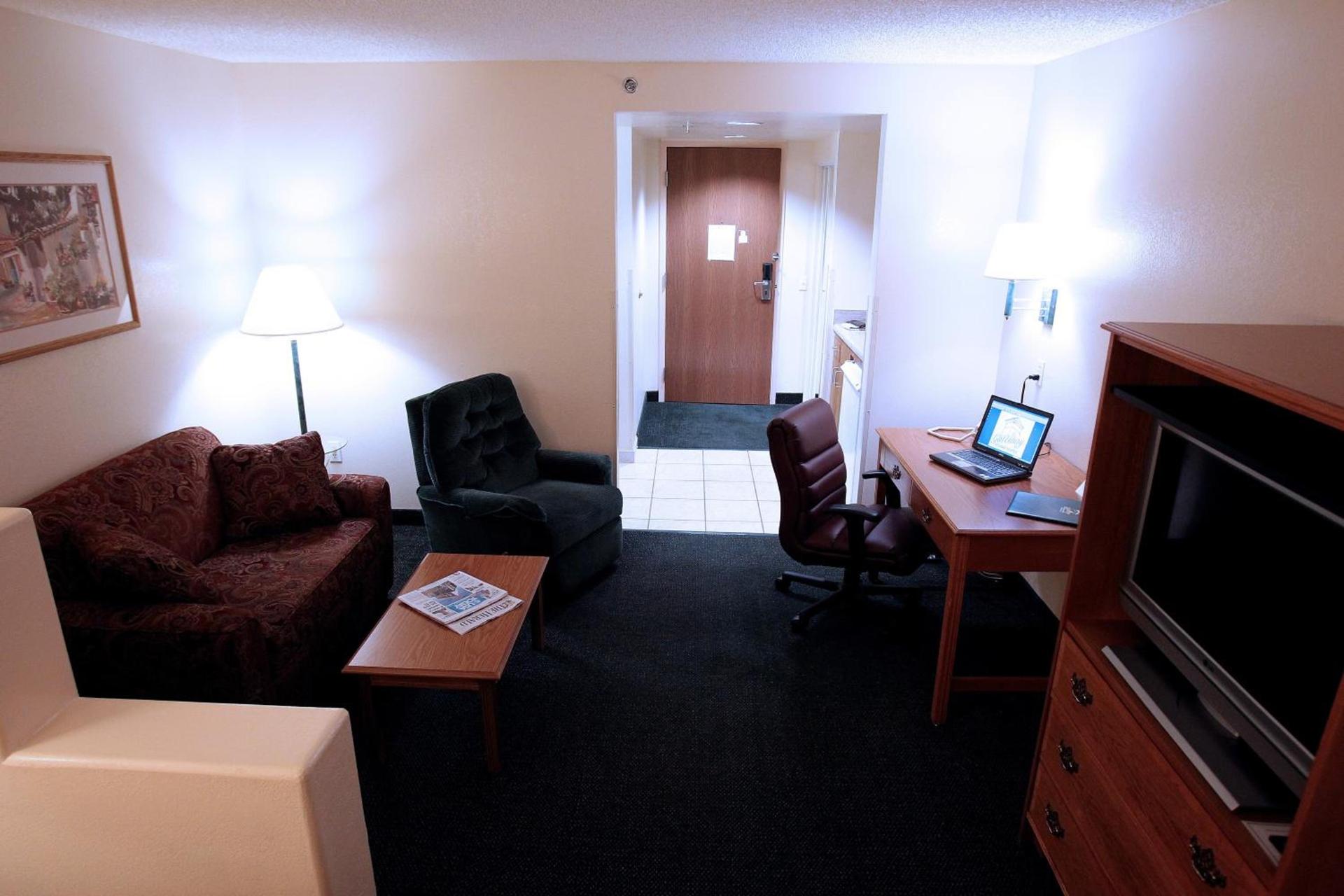 Gateway Studio Suites photo 29