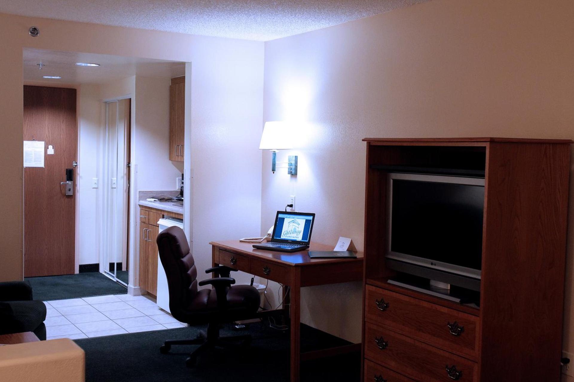 Gateway Studio Suites photo 32