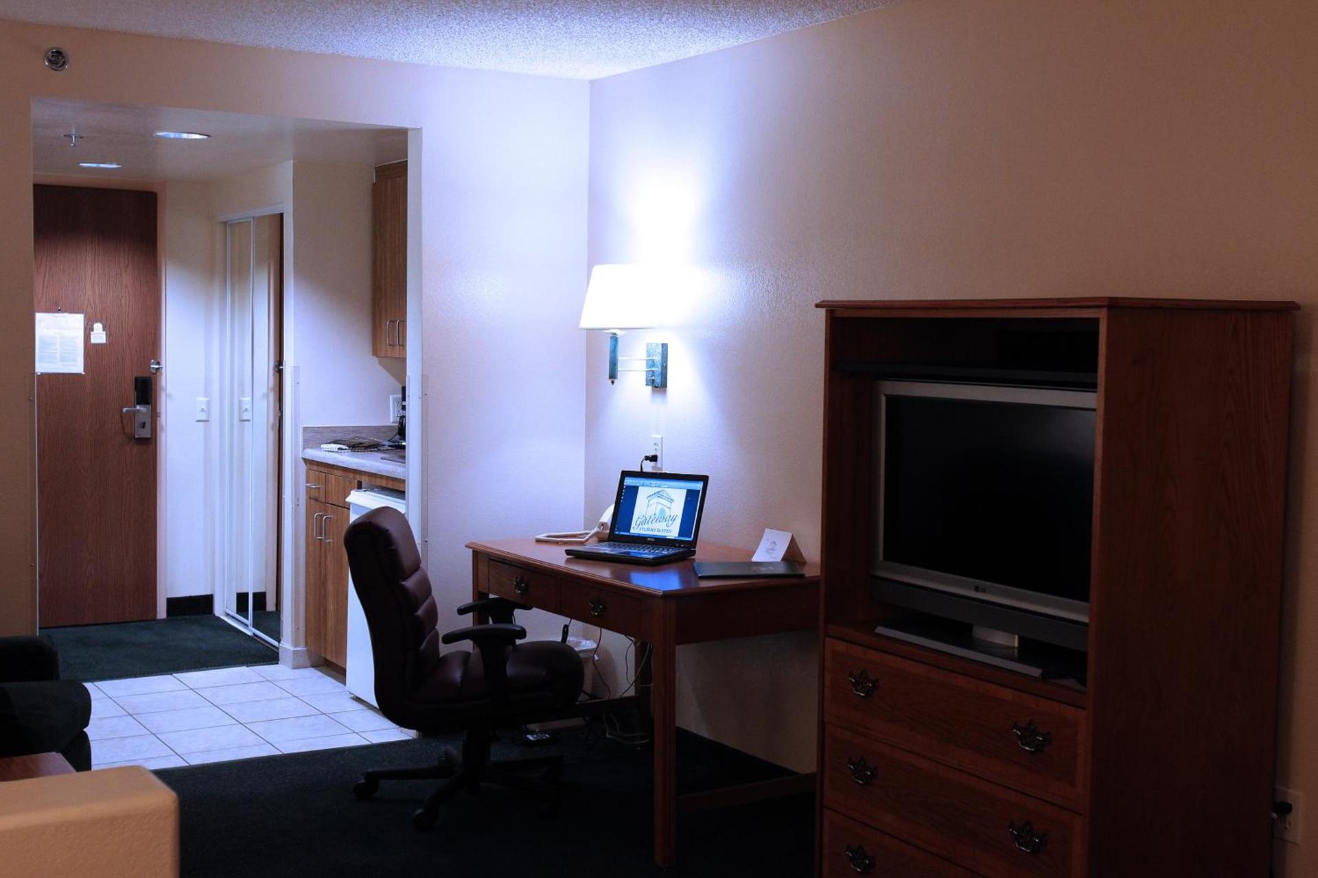 Gateway Studio Suites photo 12