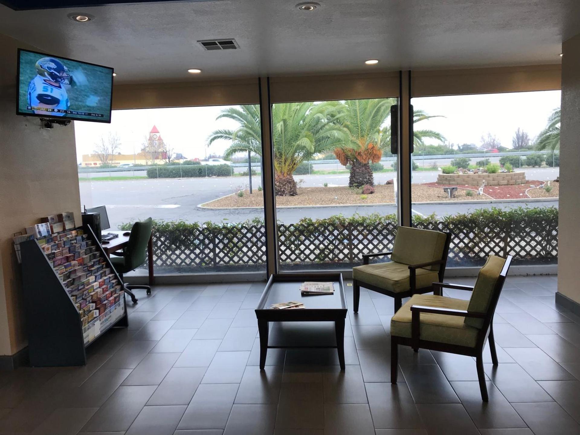 Americas Best Value Inn Vacaville photo 5