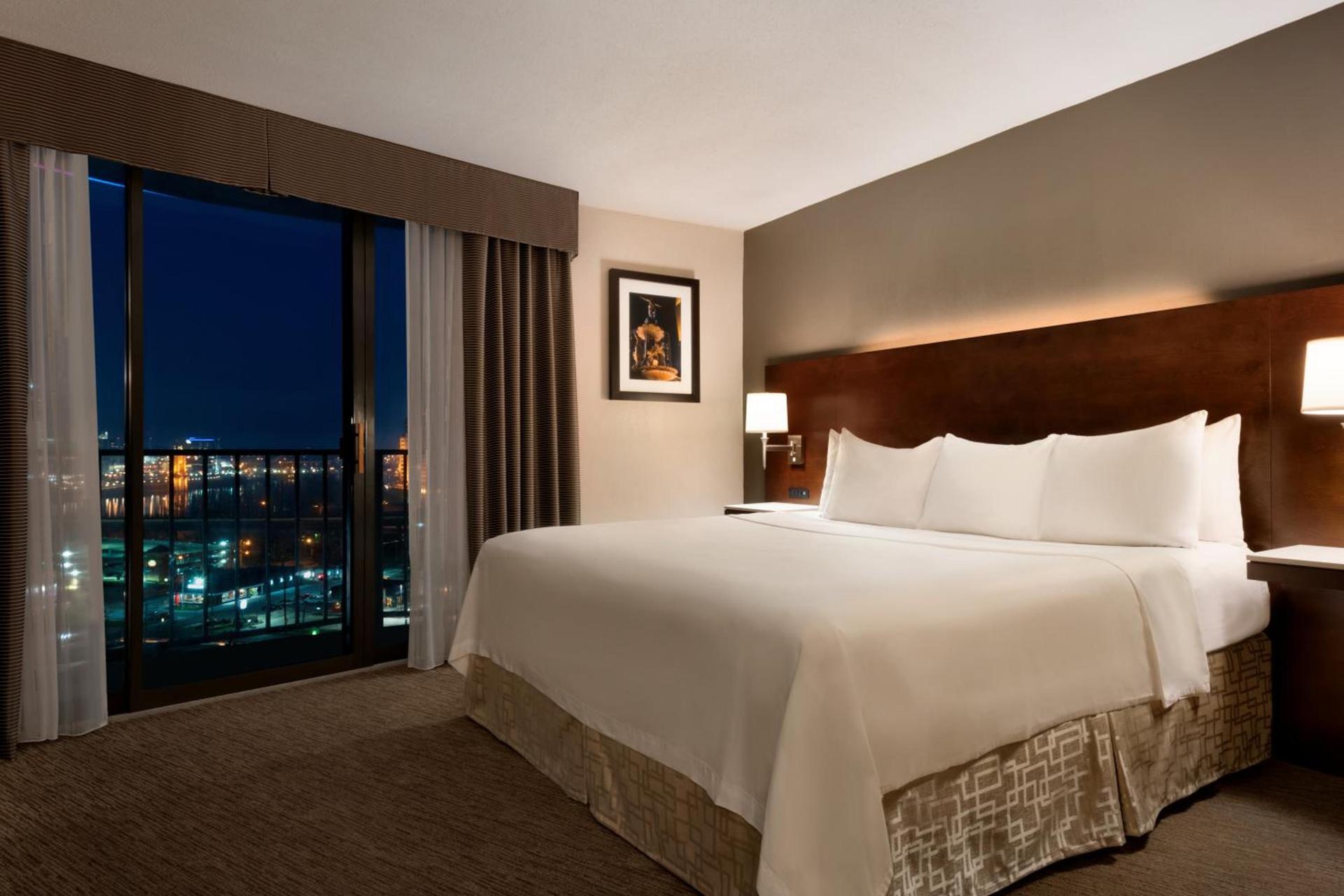 Radisson Hotel Cincinnati Riverfront photo 63