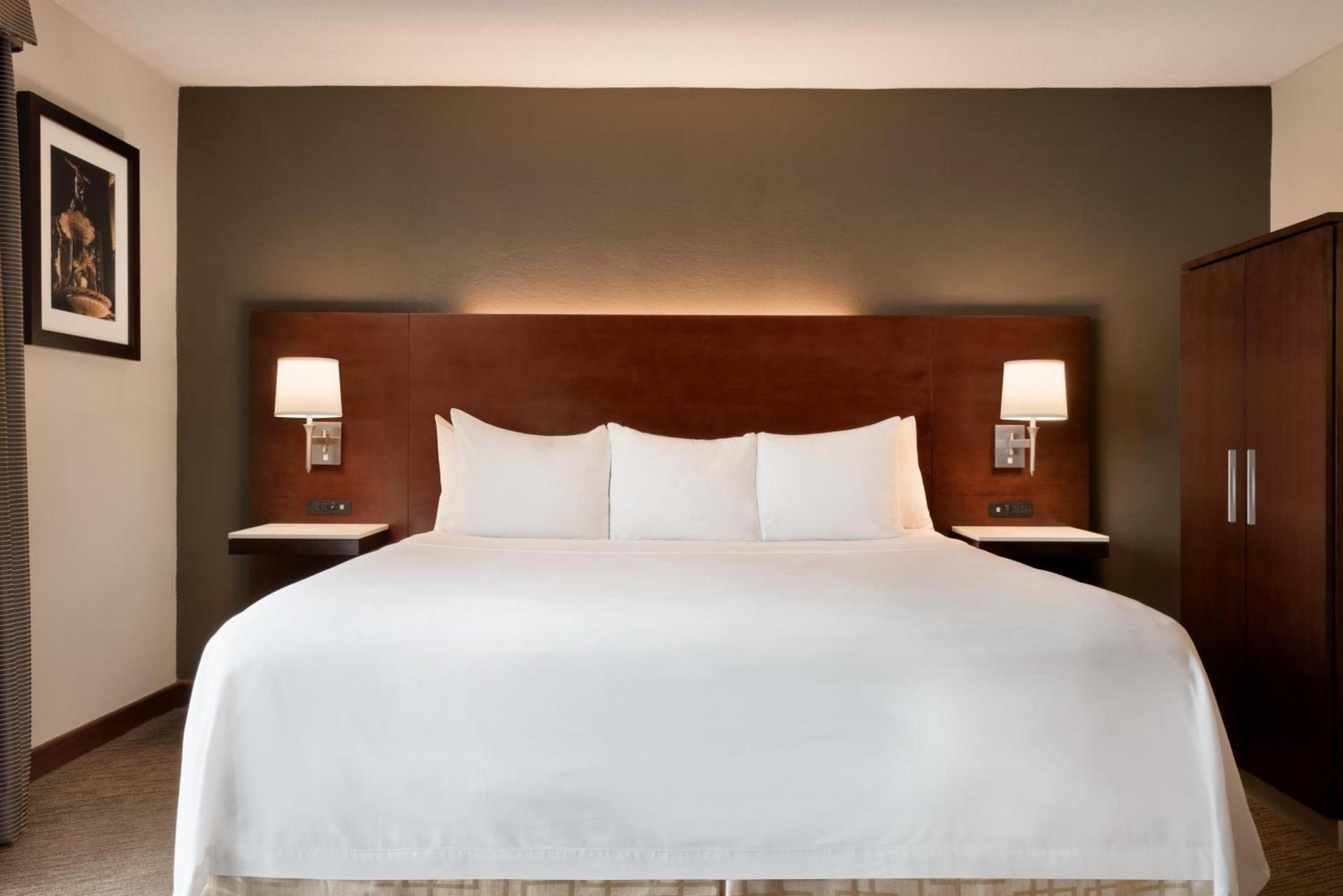 Radisson Hotel Cincinnati Riverfront photo 61