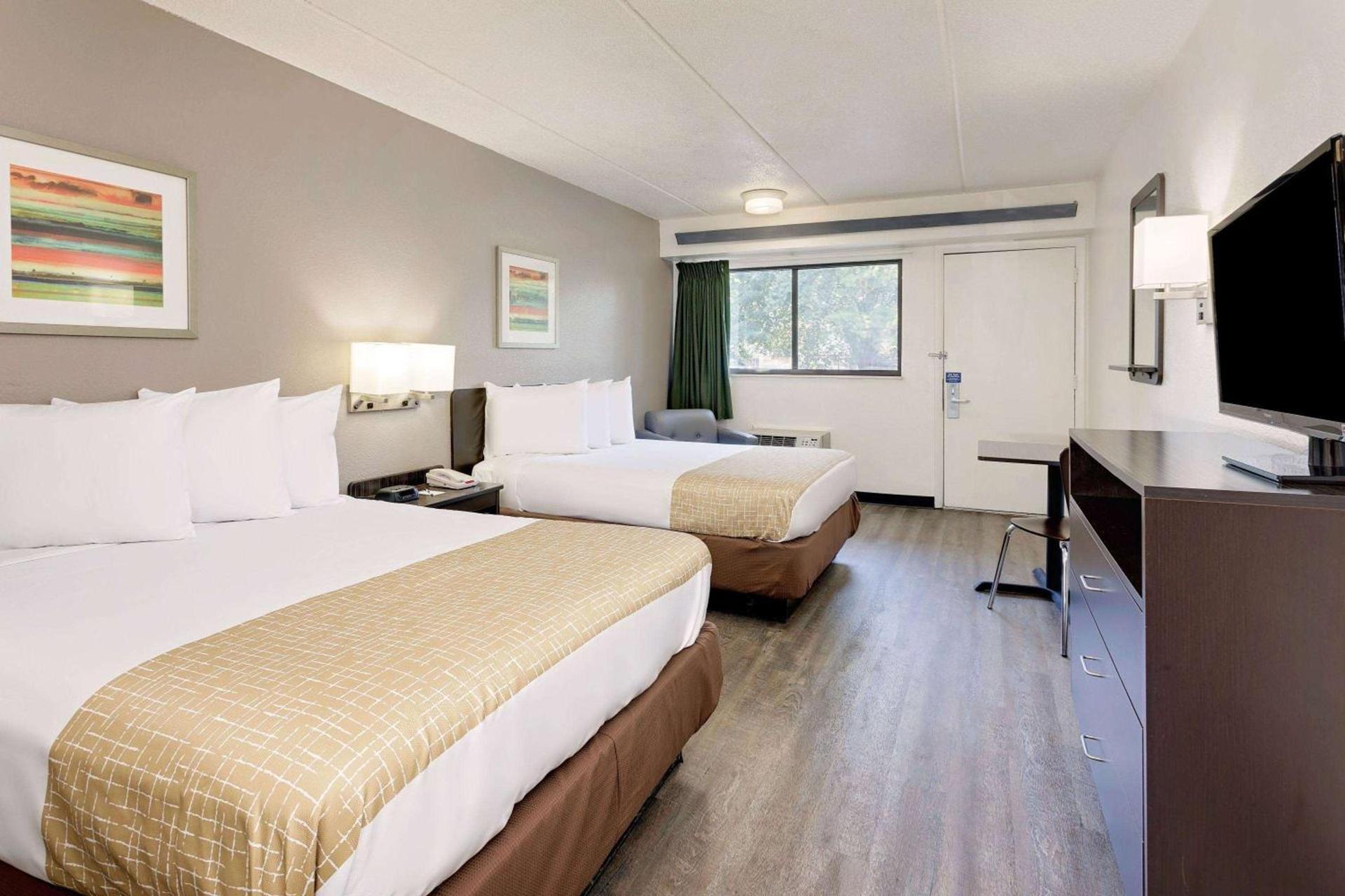 Travelodge by Wyndham College Park photo 4