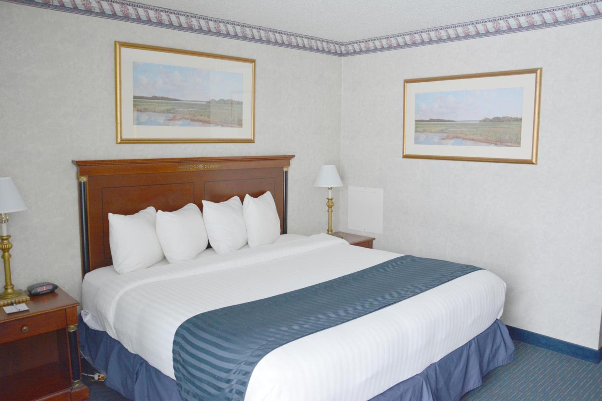 Travelodge by Wyndham Milwaukee photo 19