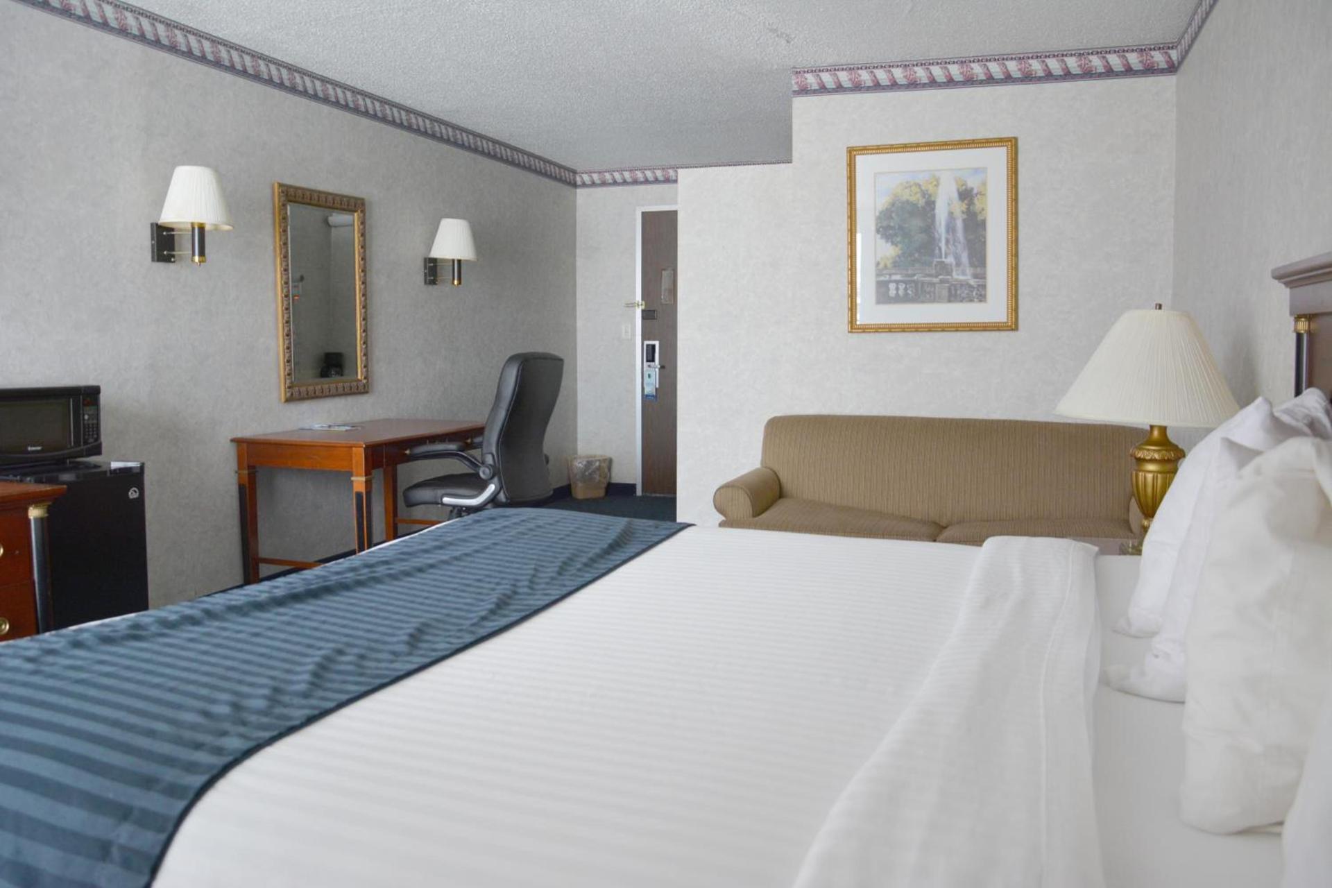 Travelodge by Wyndham Milwaukee photo 18