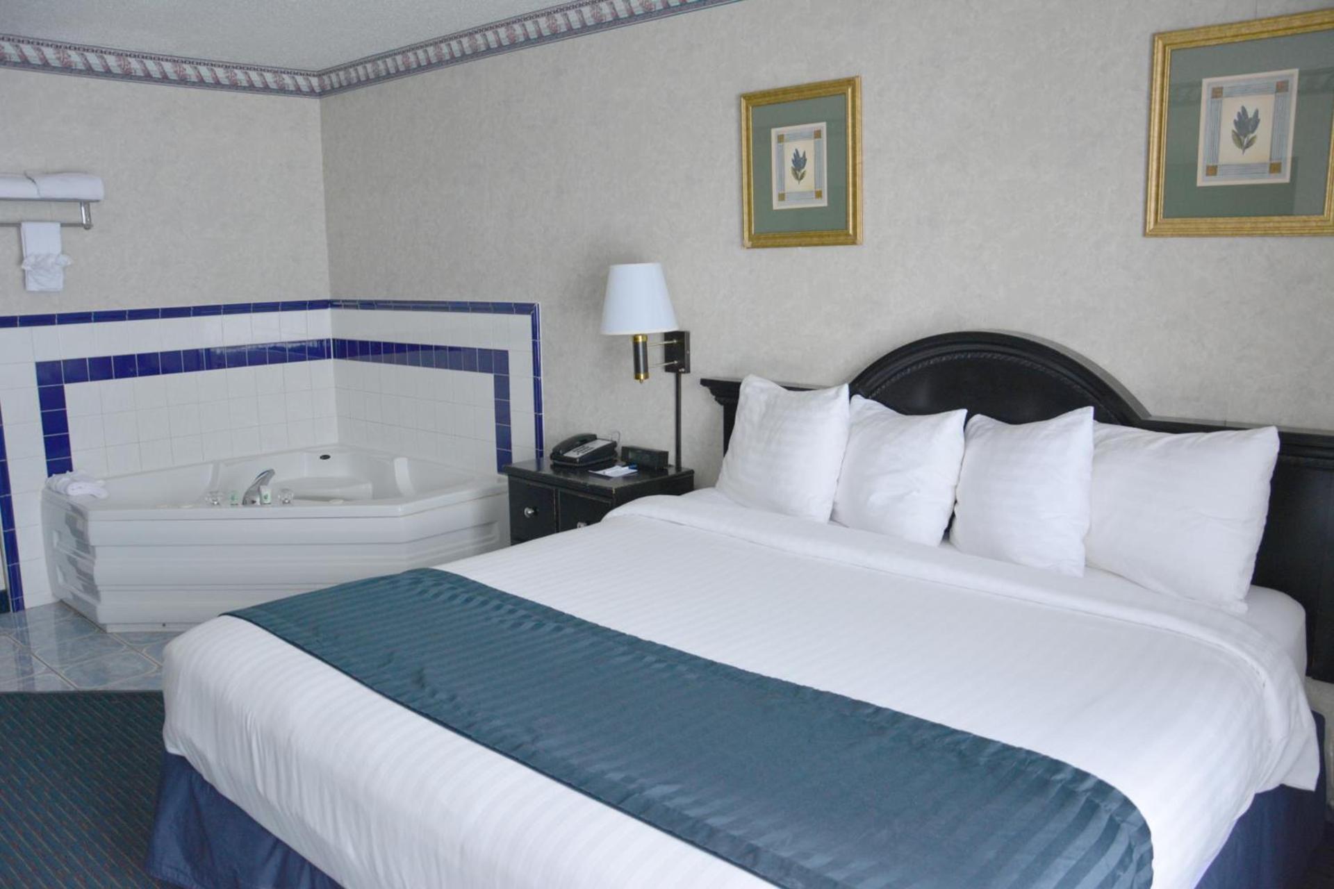 Travelodge by Wyndham Milwaukee photo 16