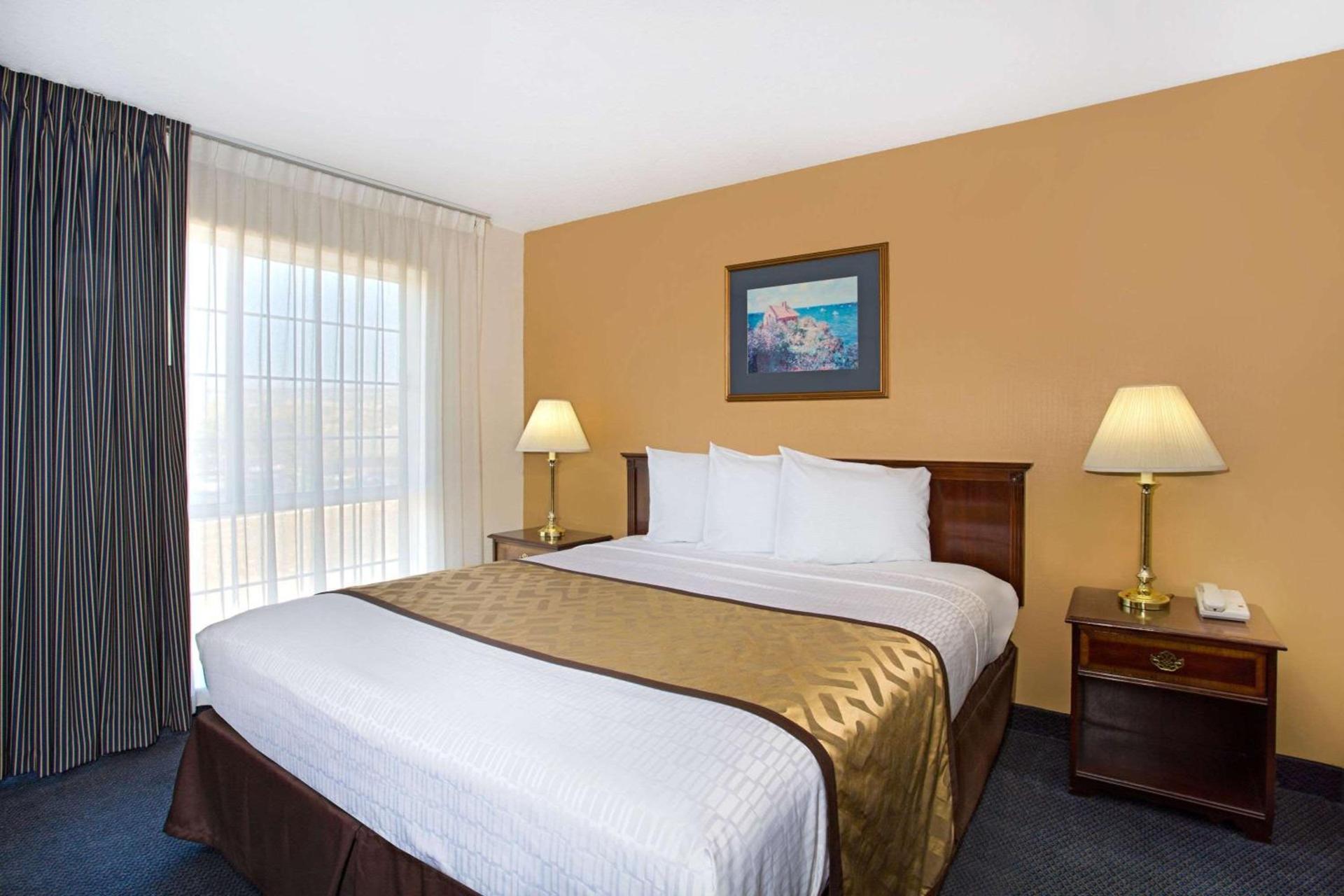 Super 8 by Wyndham Oroville photo 9