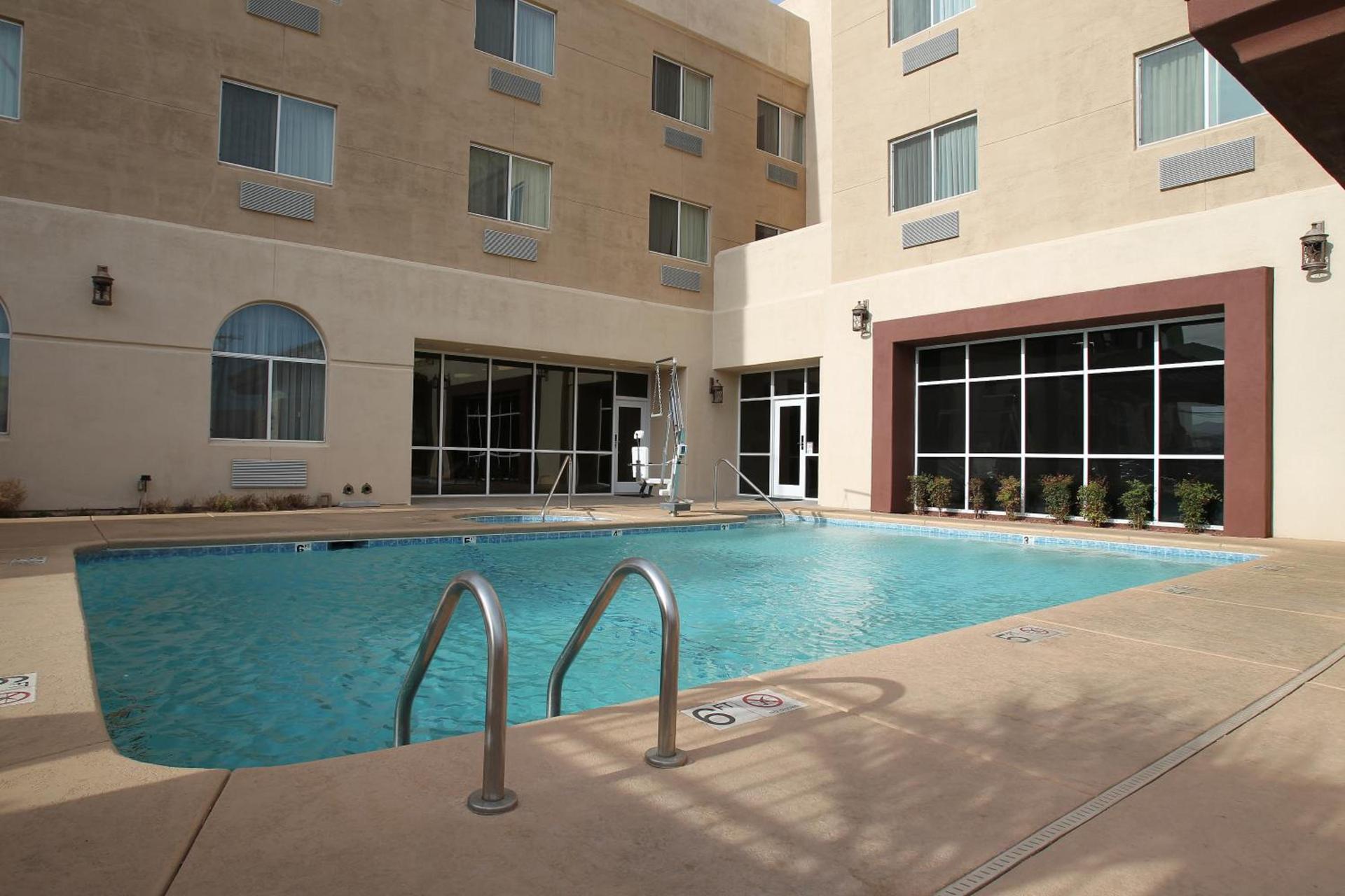 Garden Place Suites photo 3