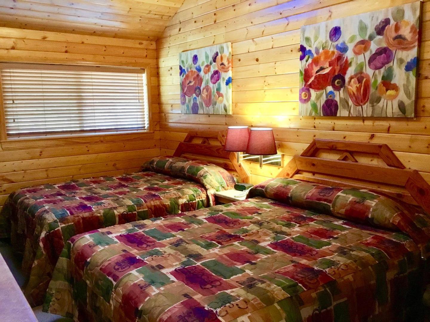 Giant Oaks Lodge photo 46