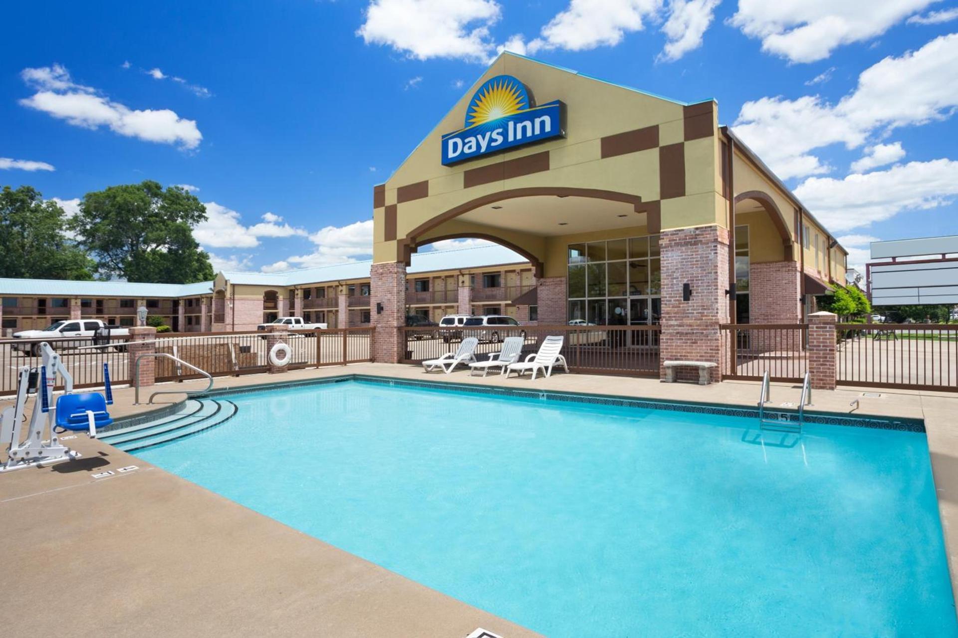 Days Inn by Wyndham Conway photo 31