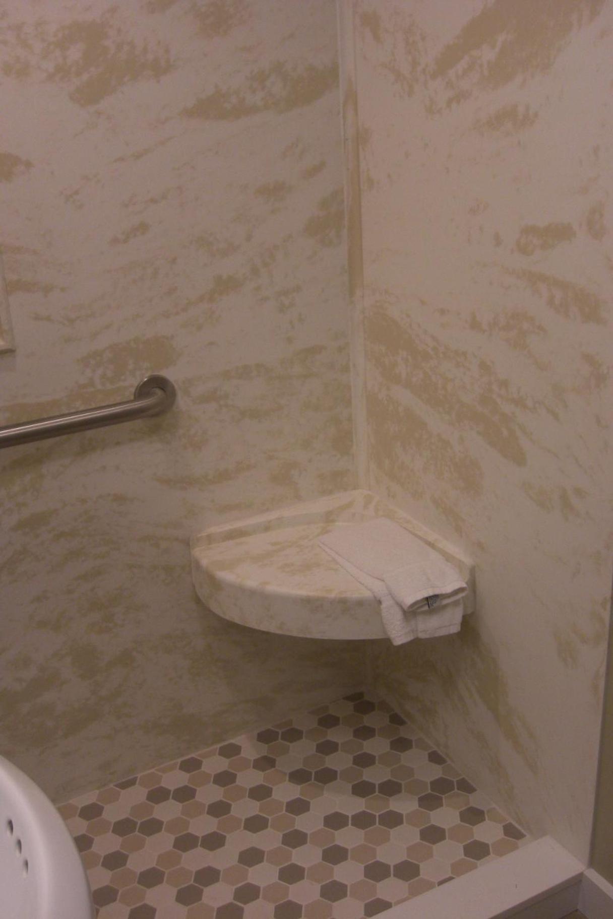Seafarer Inn photo 40