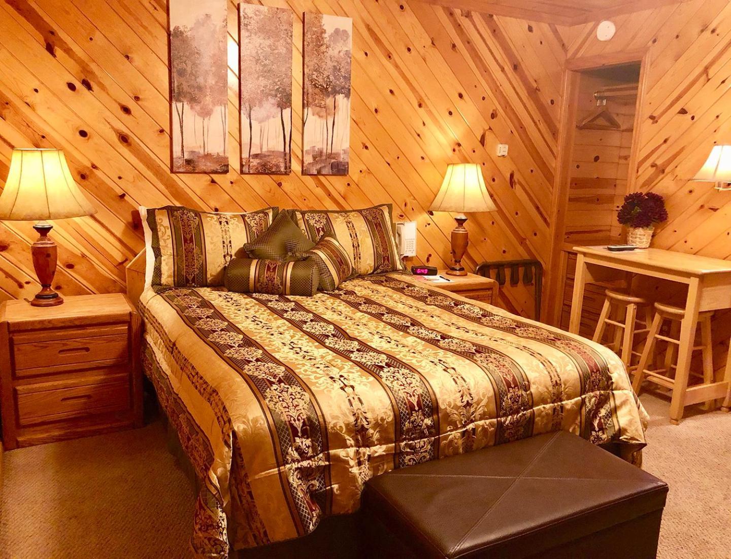 Giant Oaks Lodge photo 36