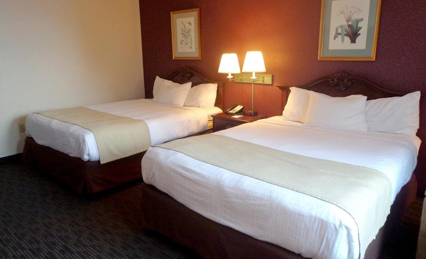 AmericInn by Wyndham Marshall photo 8