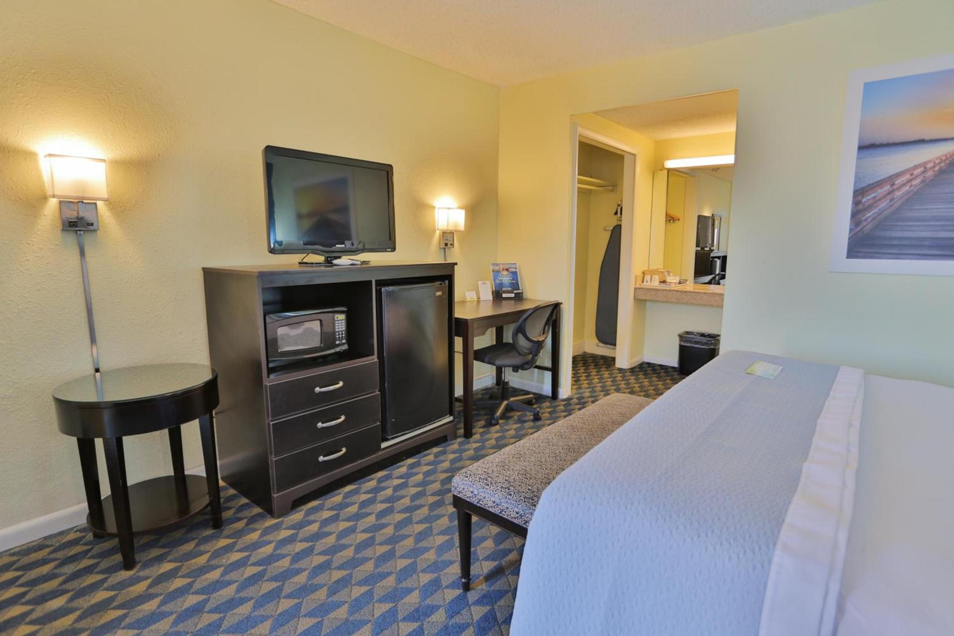 Days Inn by Wyndham Wrightstown McGuire AFB Bordentown photo 38