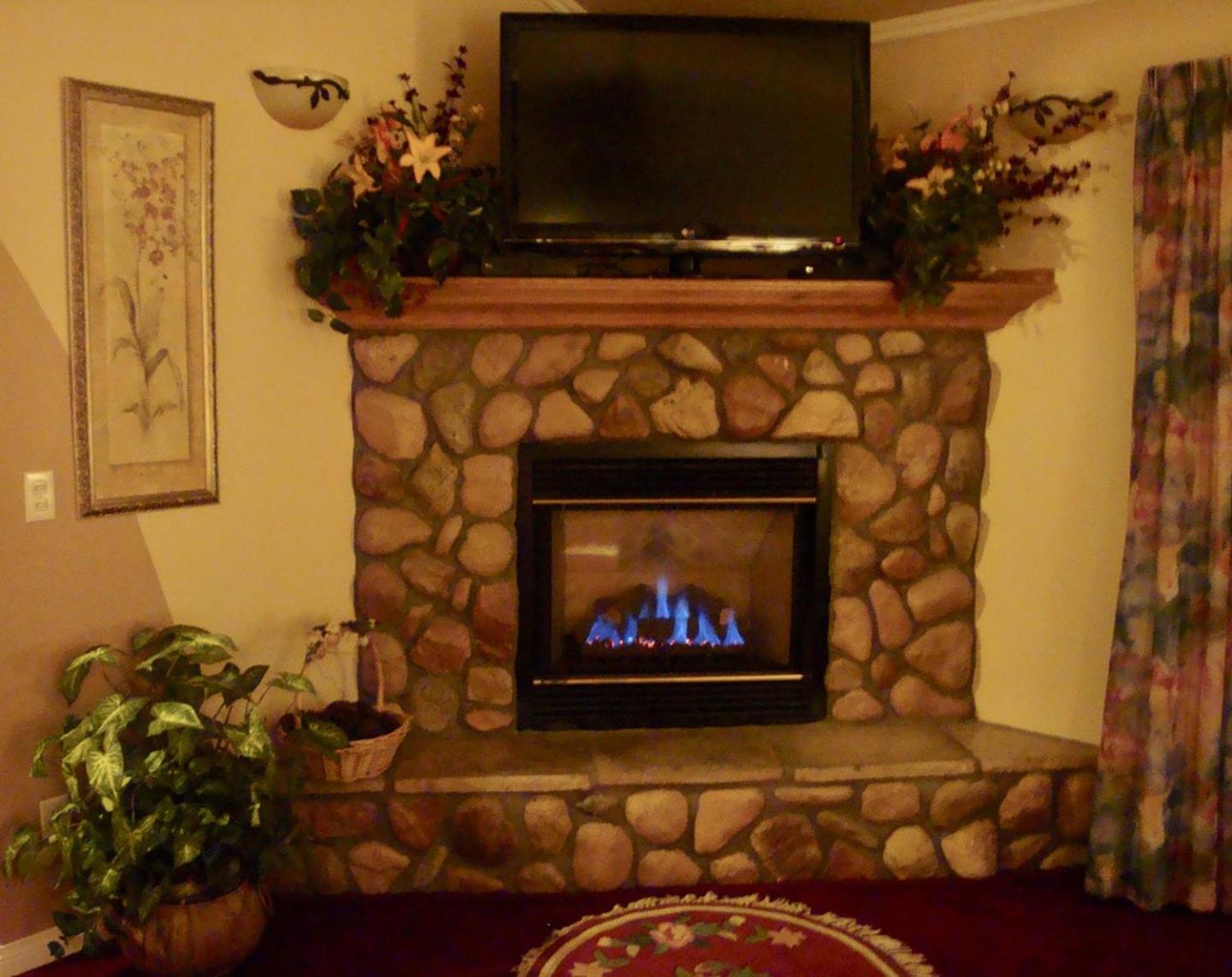 Giant Oaks Lodge photo 68