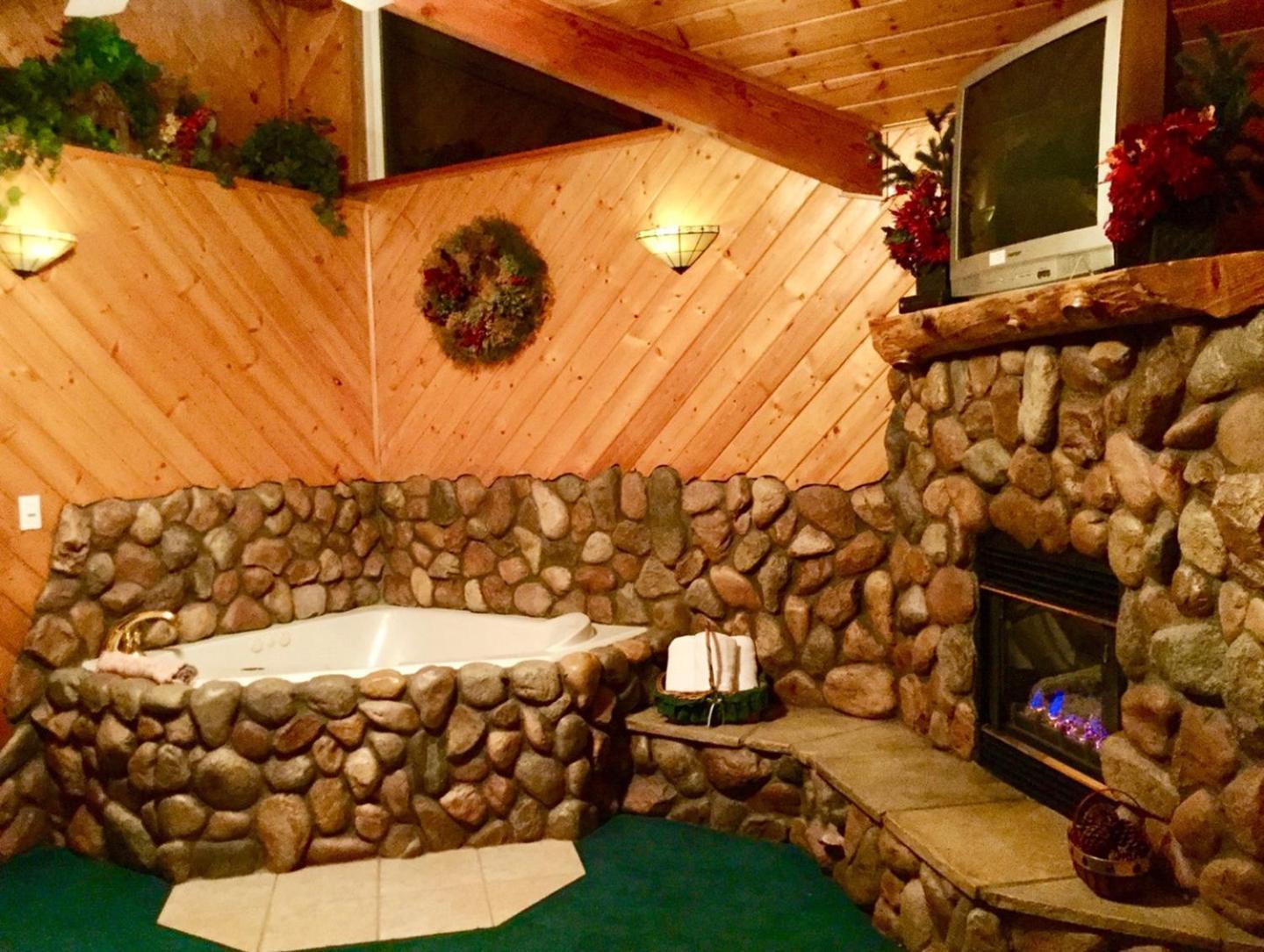 Giant Oaks Lodge photo 61