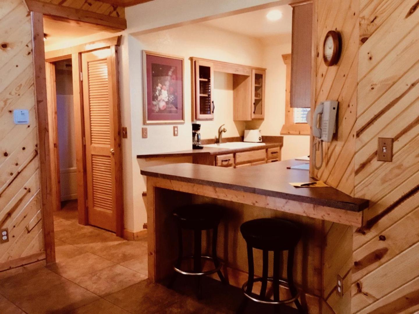 Giant Oaks Lodge photo 16