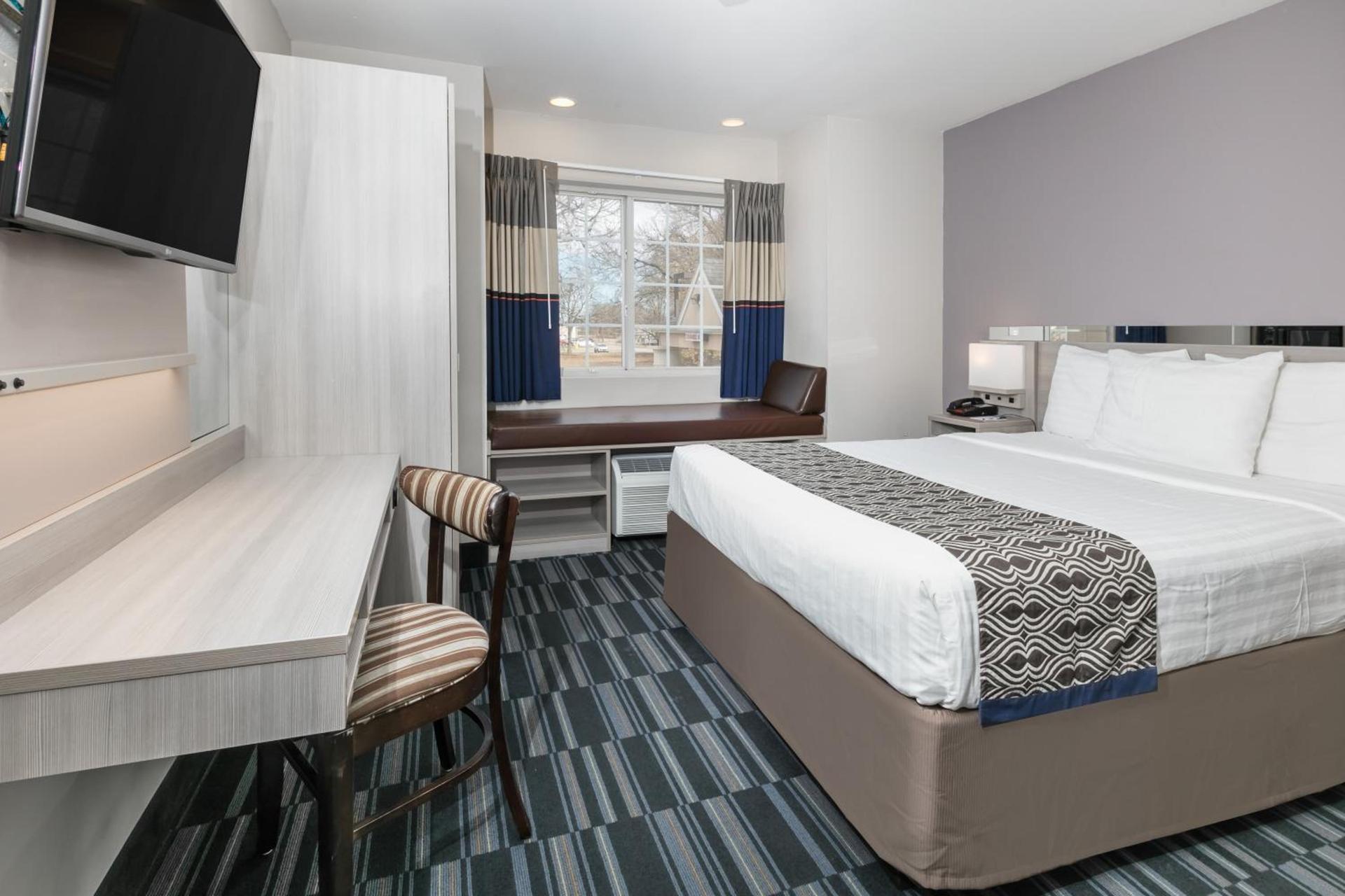 Microtel Inn and Suites Lafayette photo 30