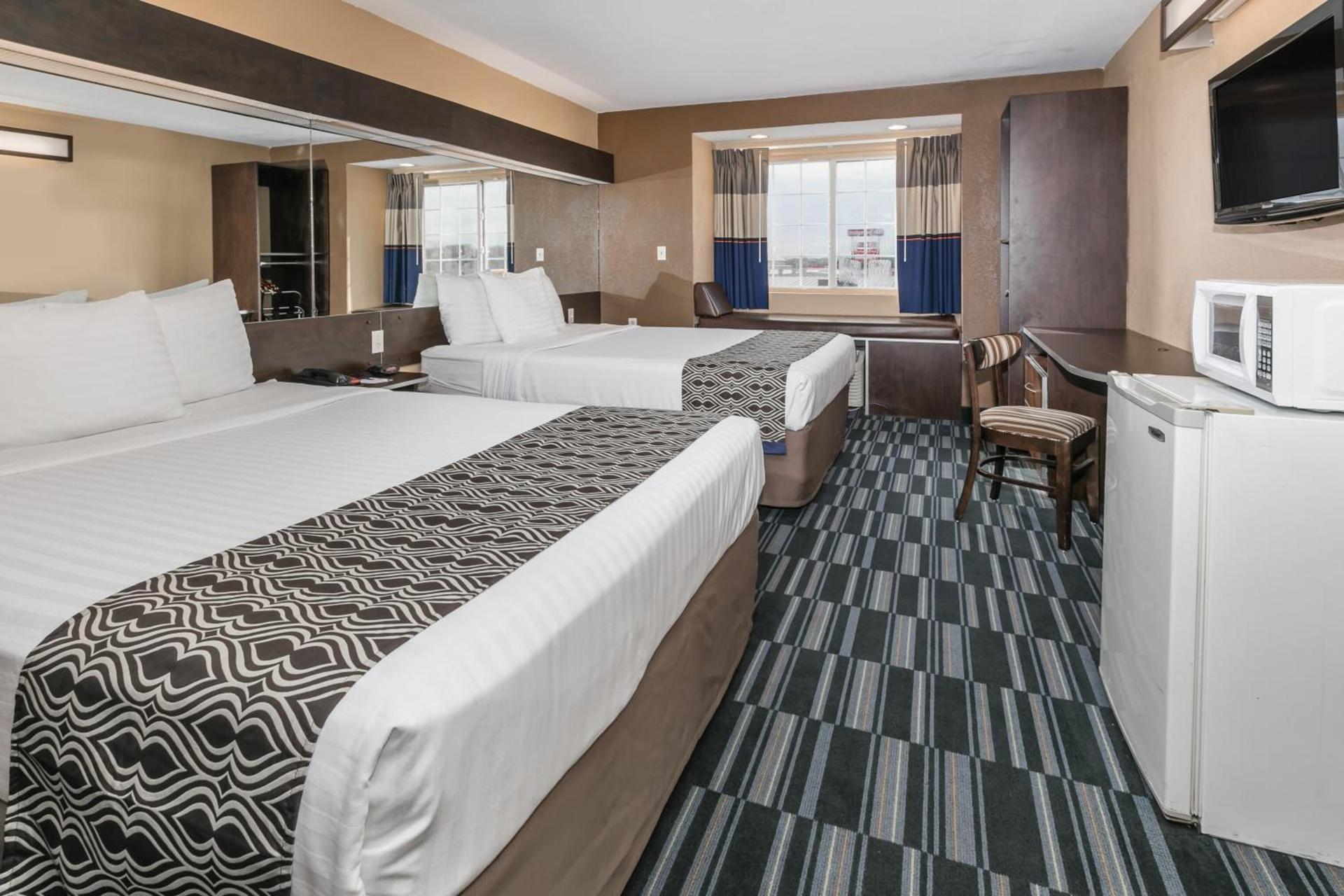 Microtel Inn and Suites Lafayette photo 39